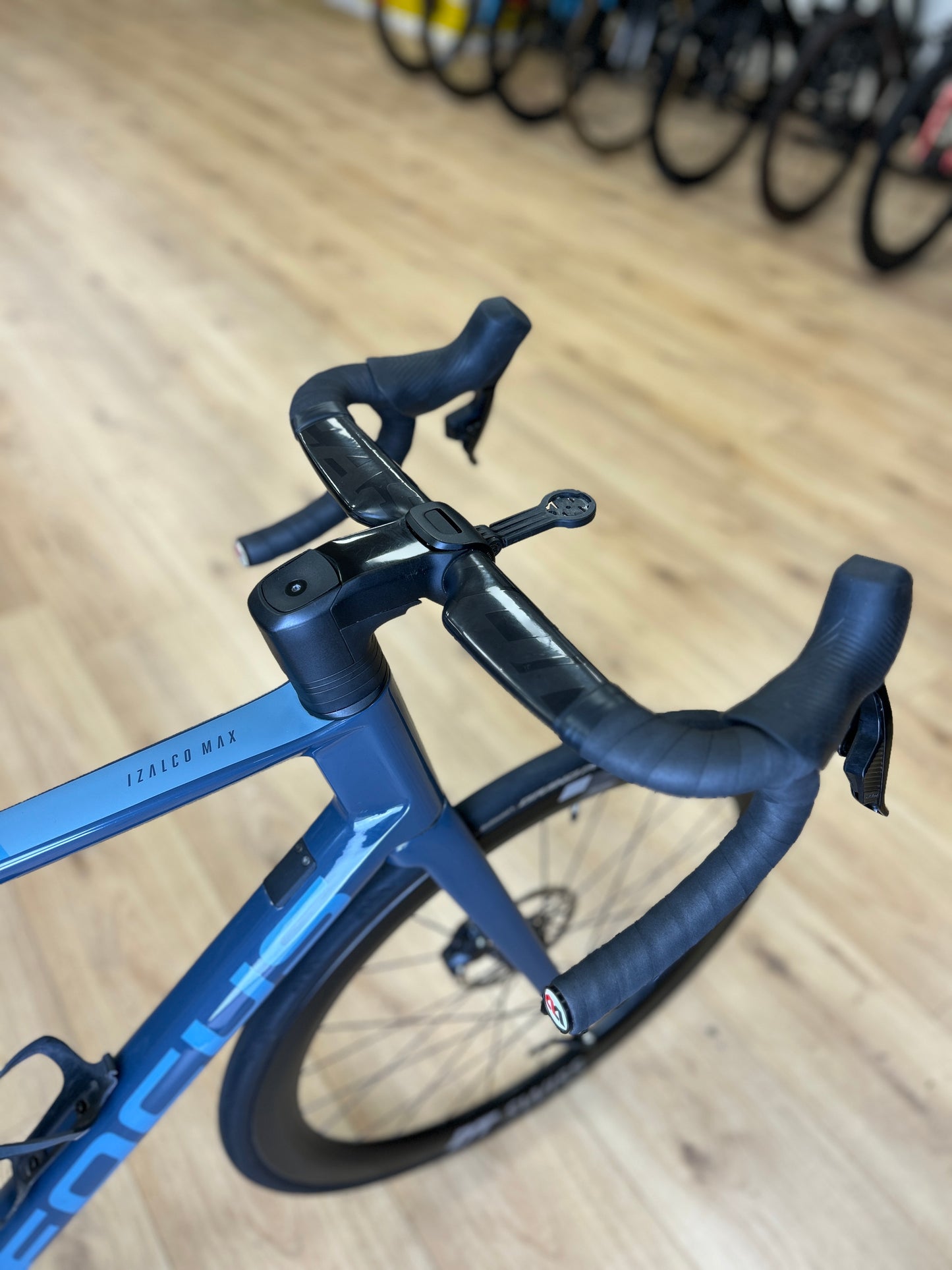 Focus Izalco MAX 9.7 AXS Carbon Racefiets