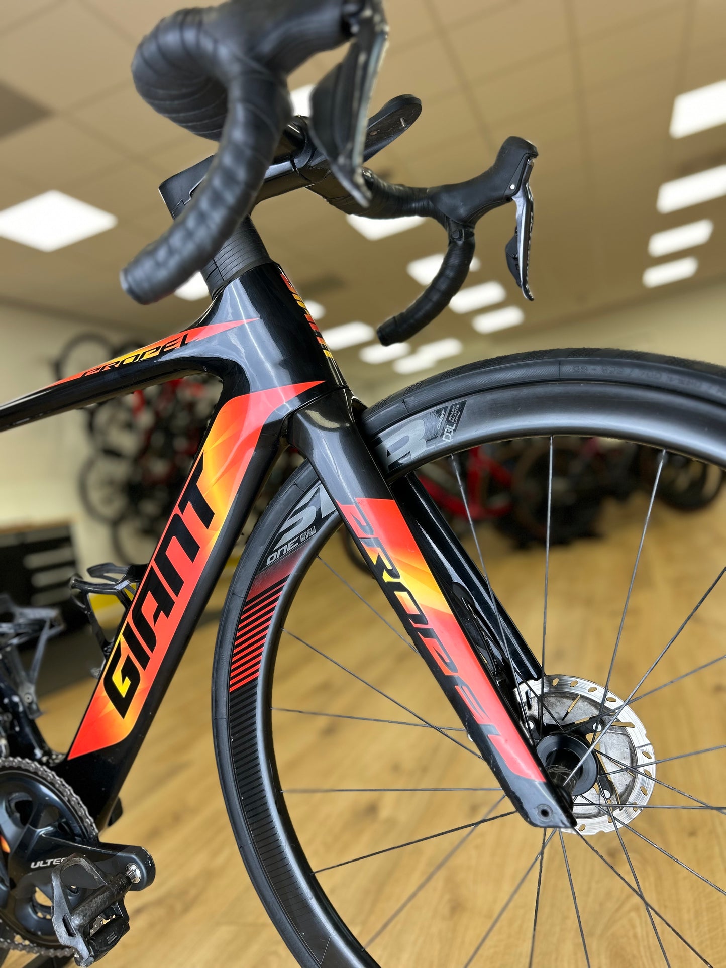 Giant propel Advanced SL Carbon Di2 Ultegra Racefiets