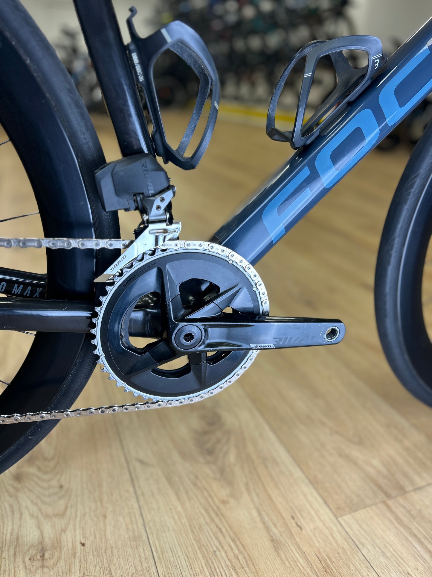 Focus Izalco MAX 9.7 AXS Carbon Racefiets