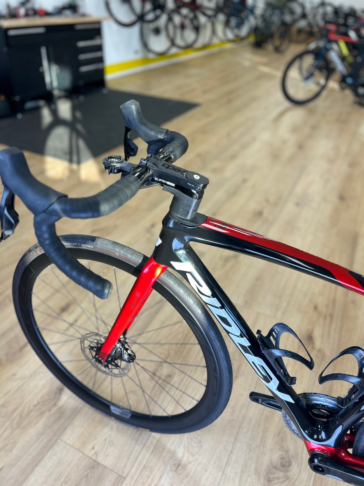 Ridley Fenix SLiC AXS Carbon Racefiets