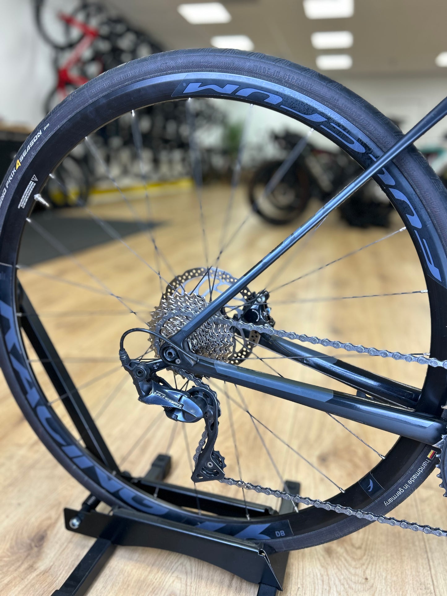 Cube Attain Carbon Disc Racefiets