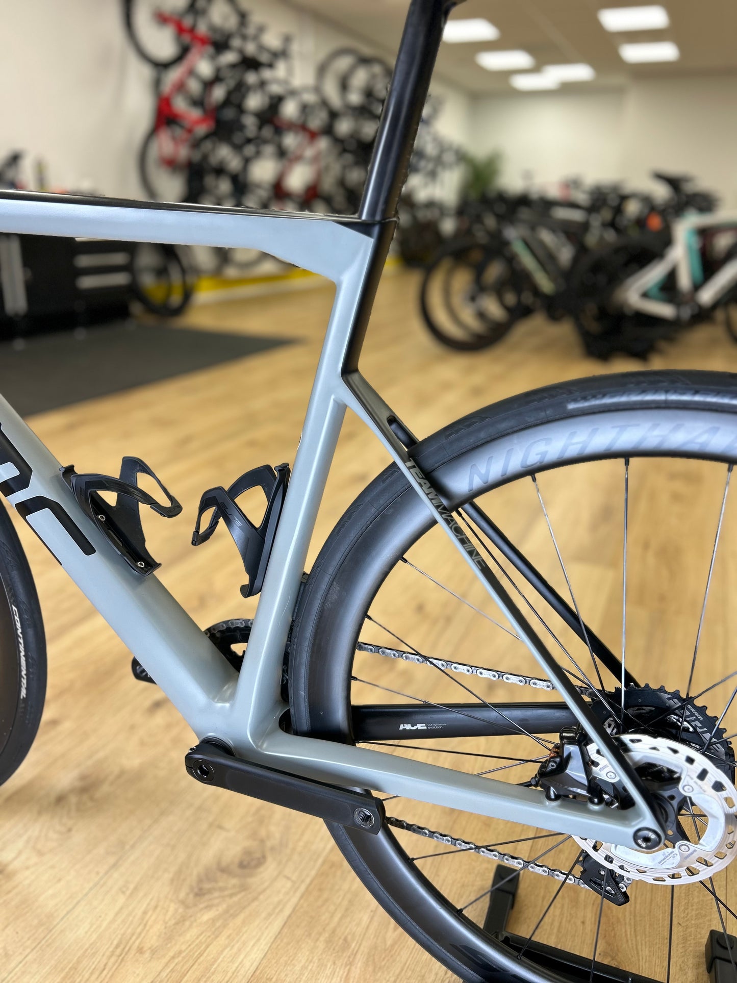 2000KM BMC TeamMachine AXS PM Carbon Disc Race Bike