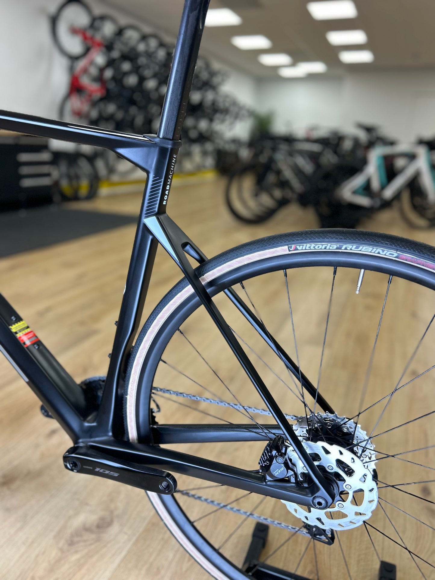 NEW BMC RoadMachine Di2 Carbon Disc Racefiets