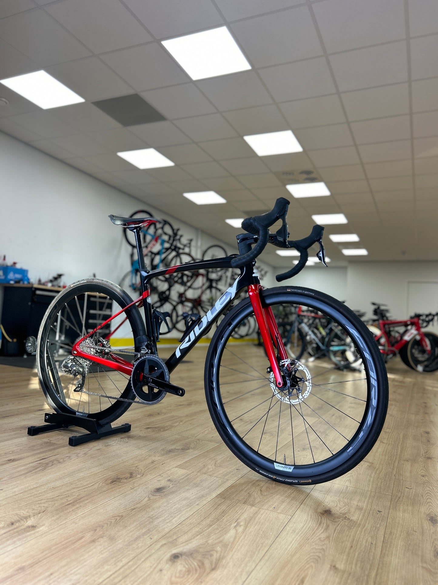 Ridley Fenix SLiC AXS Carbon Racefiets
