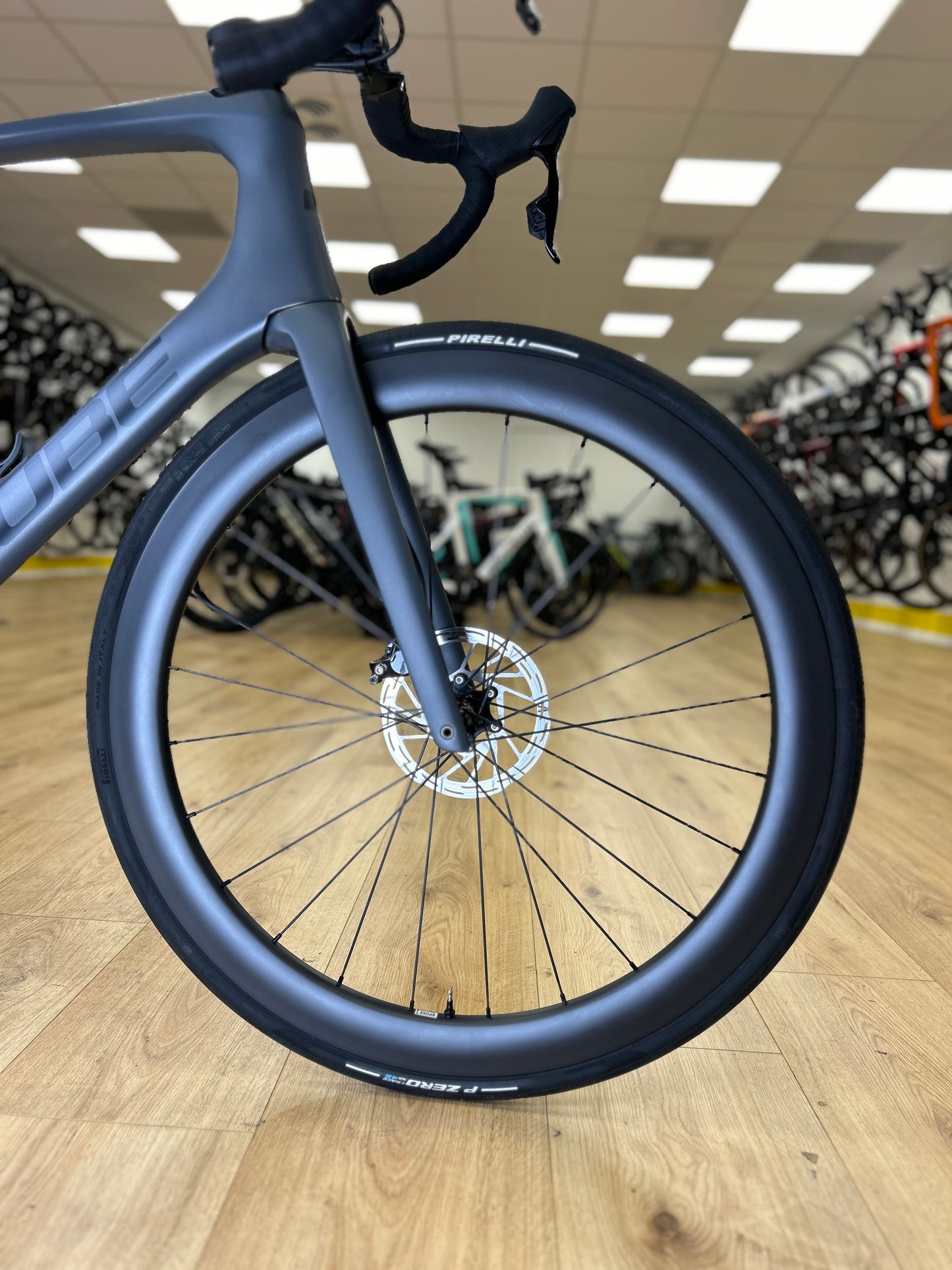 Cube Agree AXS Carbon Disc Racefiets