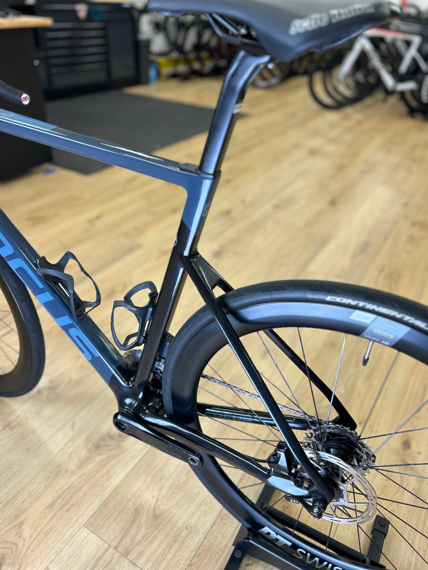 Focus Izalco MAX 9.7 AXS Carbon Racefiets