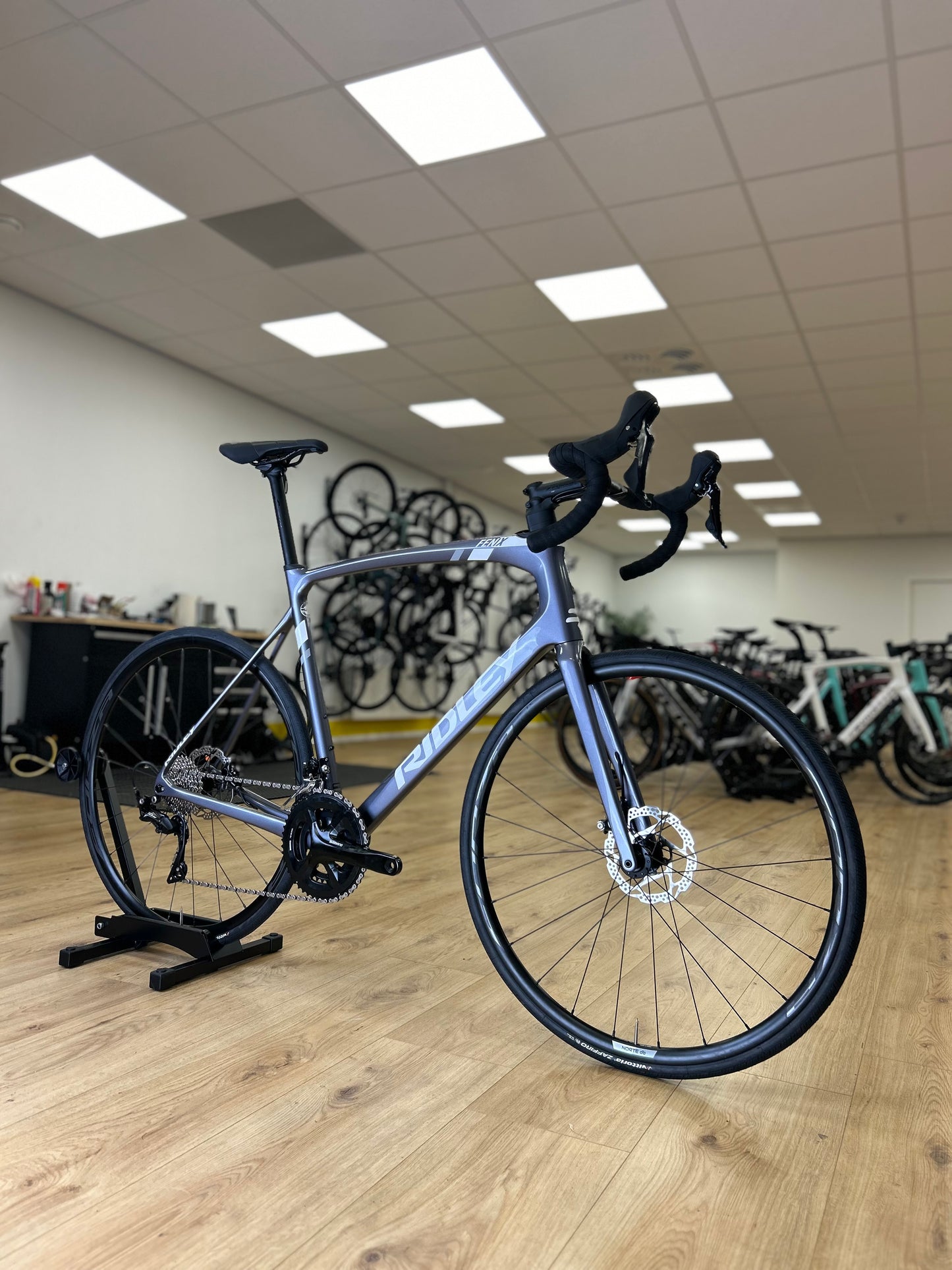 Showroom Model Ridley Fenix Carbon Disc Racefiets