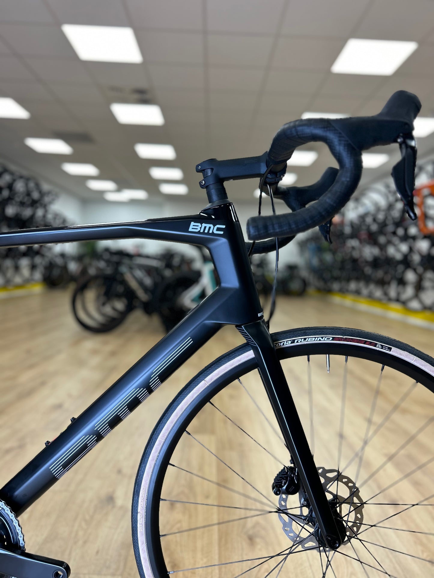 NEW BMC RoadMachine Di2 Carbon Disc Racefiets