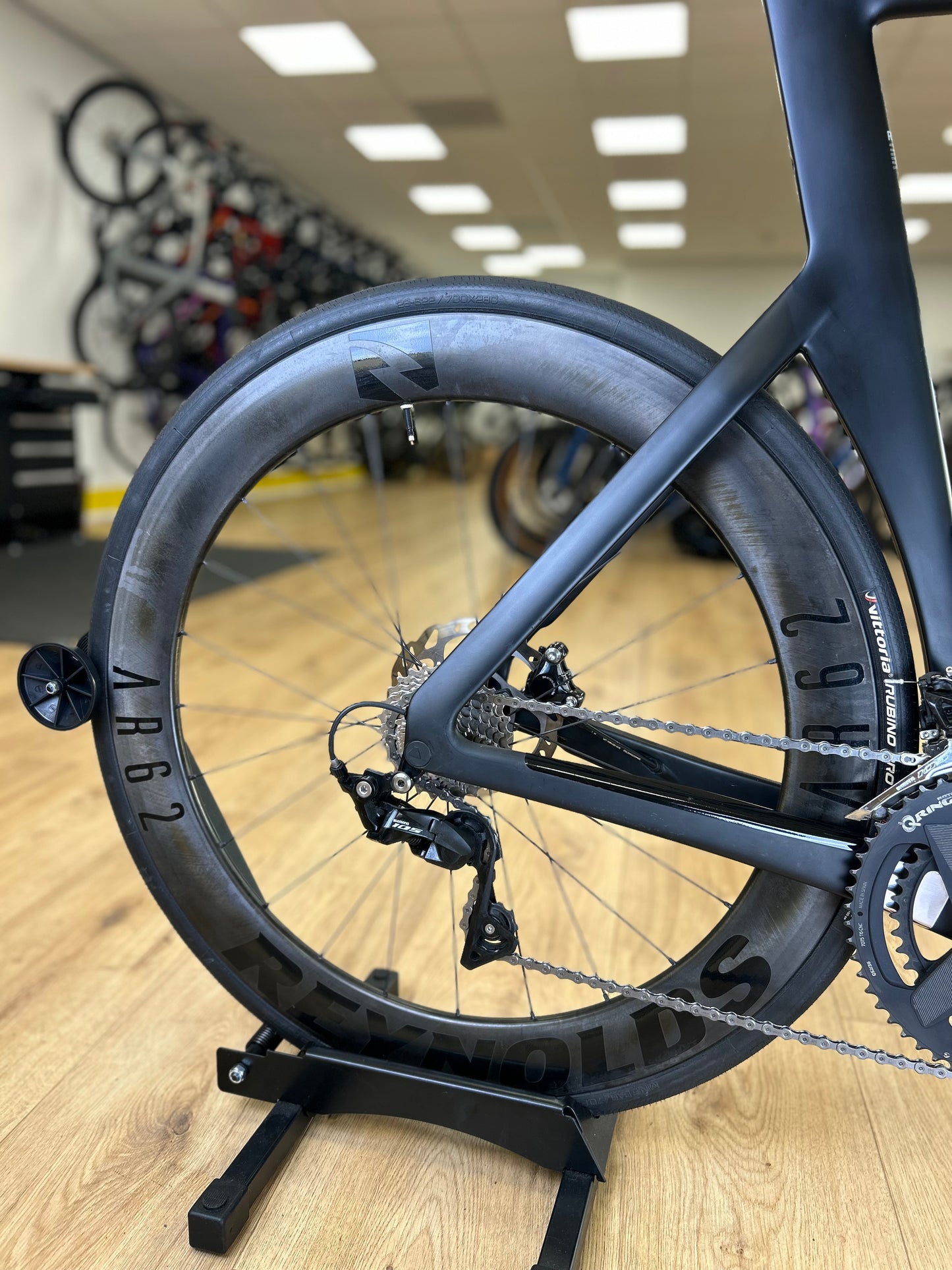 XXL Canyon Aeroad Carbon Disc Road Bike