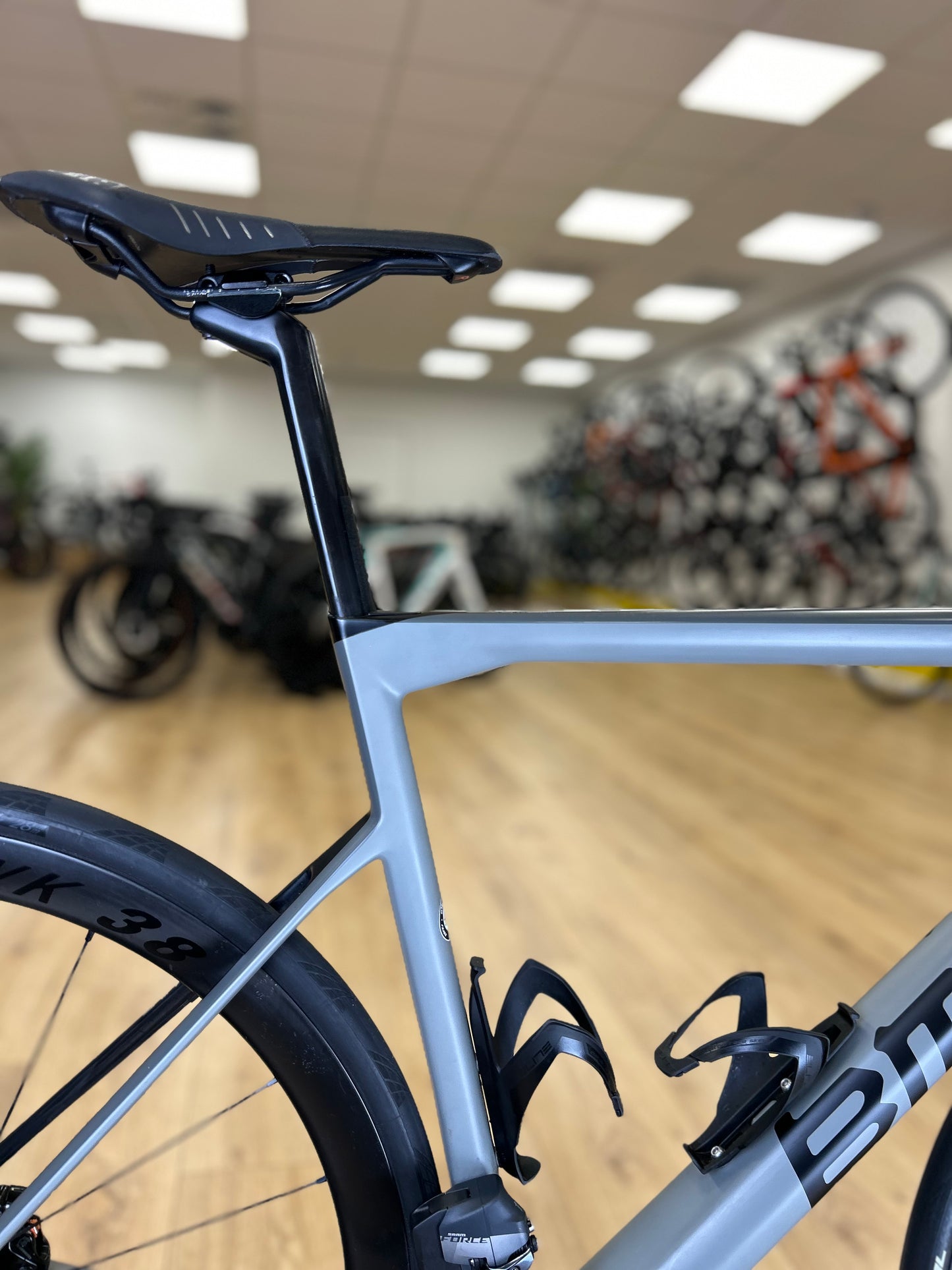 2000KM BMC TeamMachine AXS PM Carbon Disc Race Bike