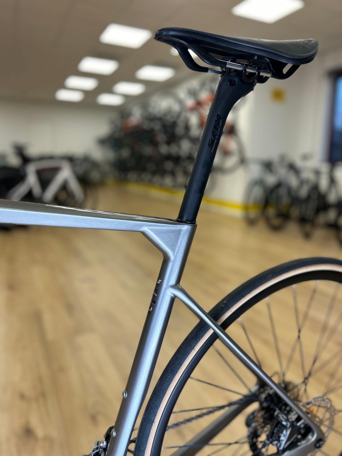 Showroom Model Sensa Giulia GF Carbon Disc Racefiets