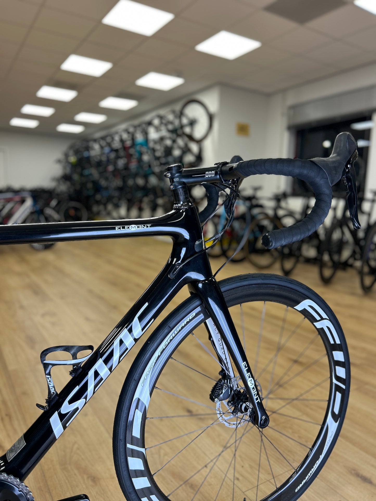 Isaac Element Carbon Racefiets