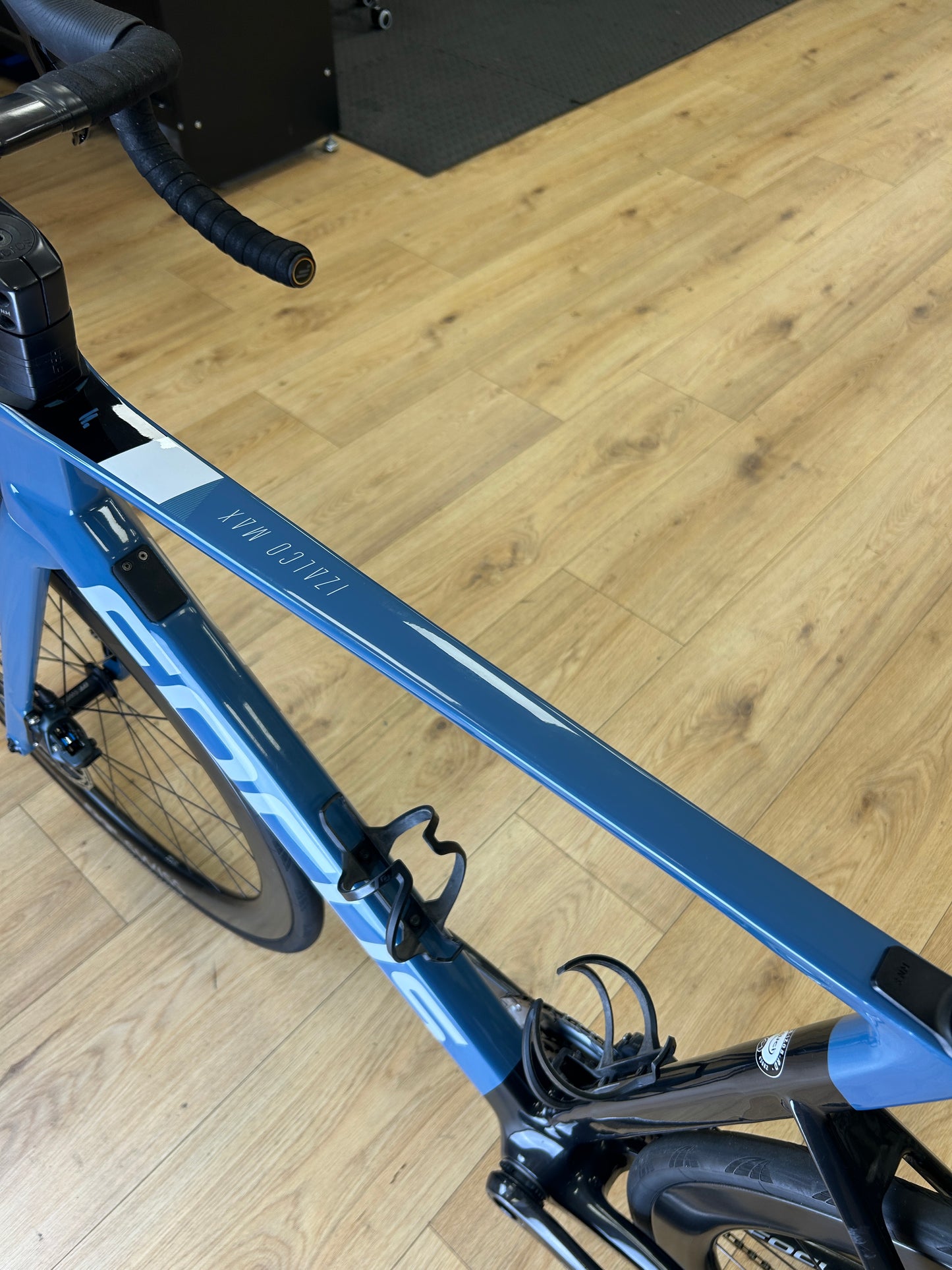 Focus Izalco Max 9.8 AXS Carbon Racefiets