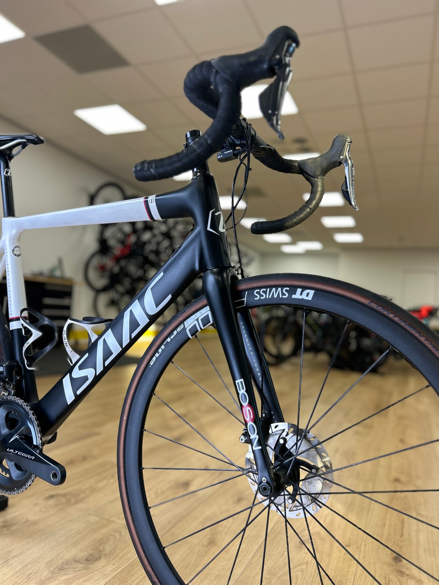 Isaac Element Di2 Carbon Racefiets