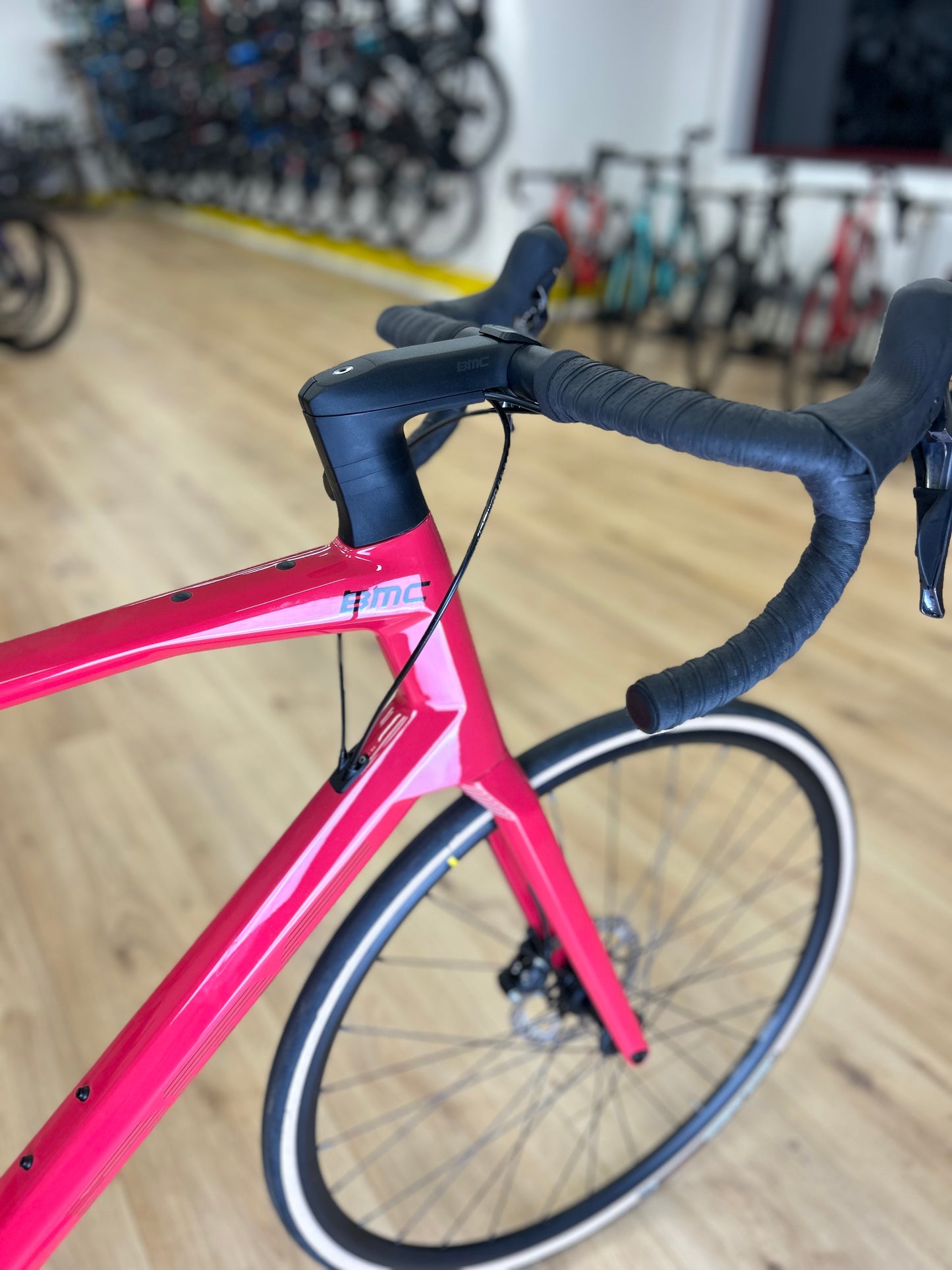 NEW - BMC Road Machine Ultegra Carbon Disc Racefiets