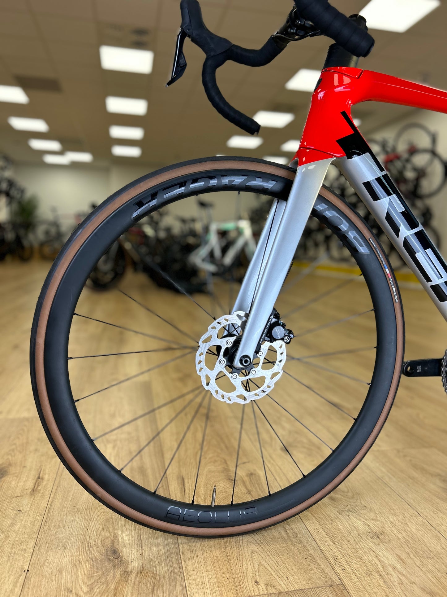 Trek Emonda SL6 Di2 Carbon Disc Racefiets