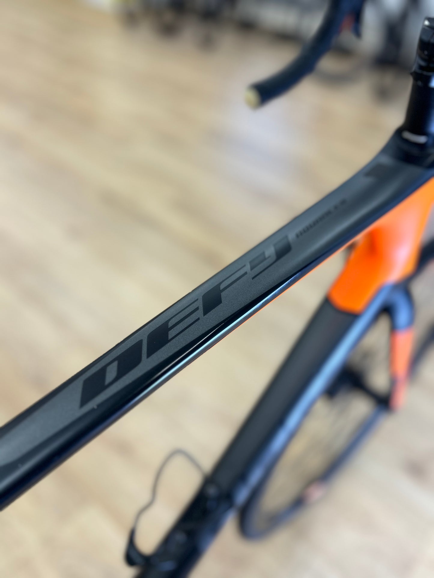 Giant Defy Carbon Disc Racefiets