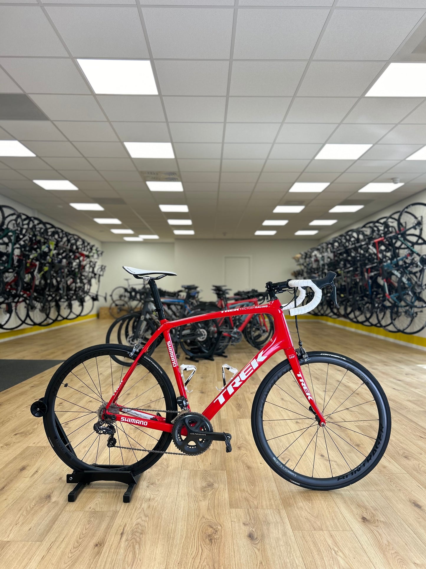 XXL Trek Domane Di2 Full Carbon Road Bike