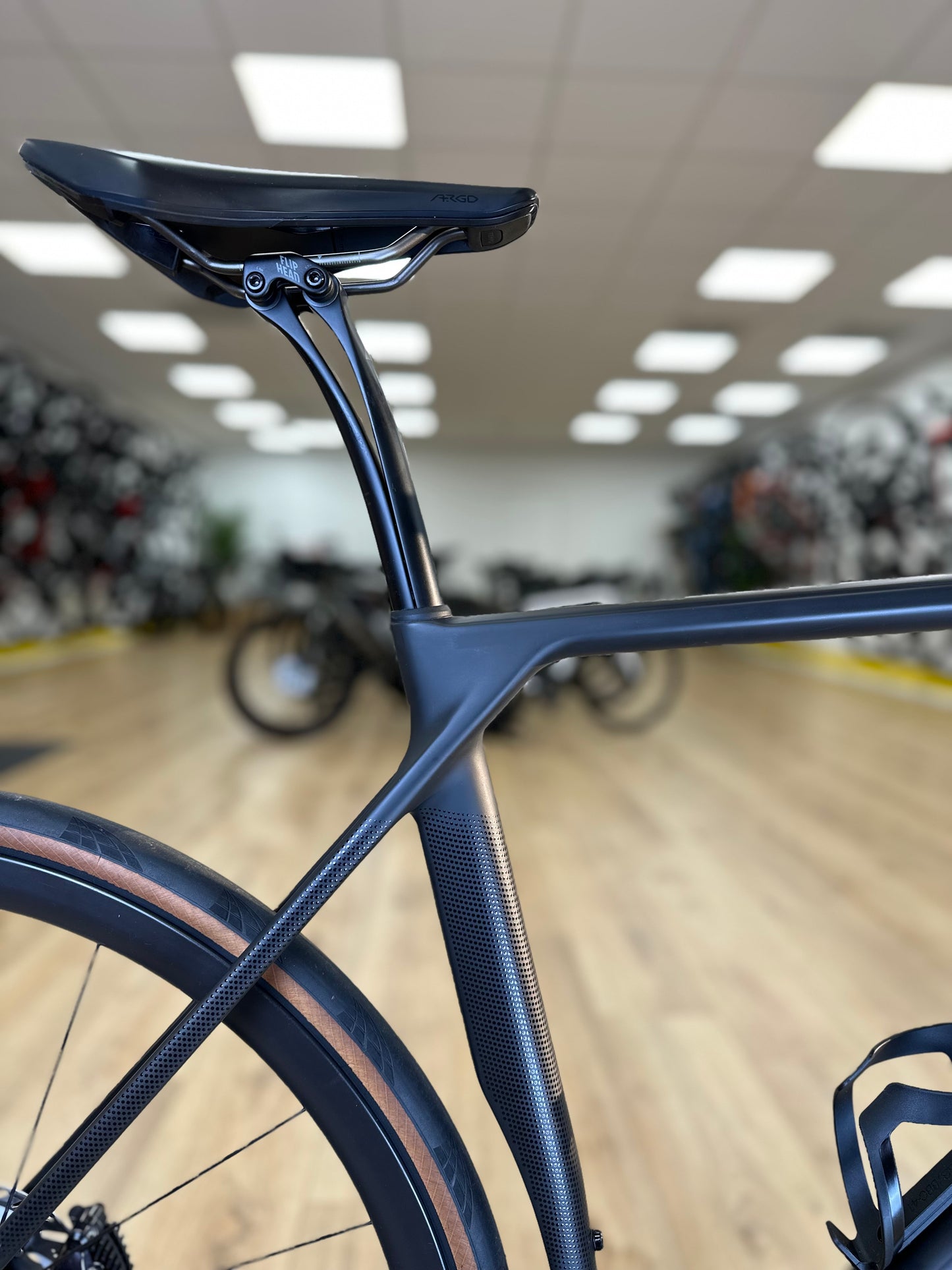 200km Canyon Endurace Di2 Carbon Disc Road Bike