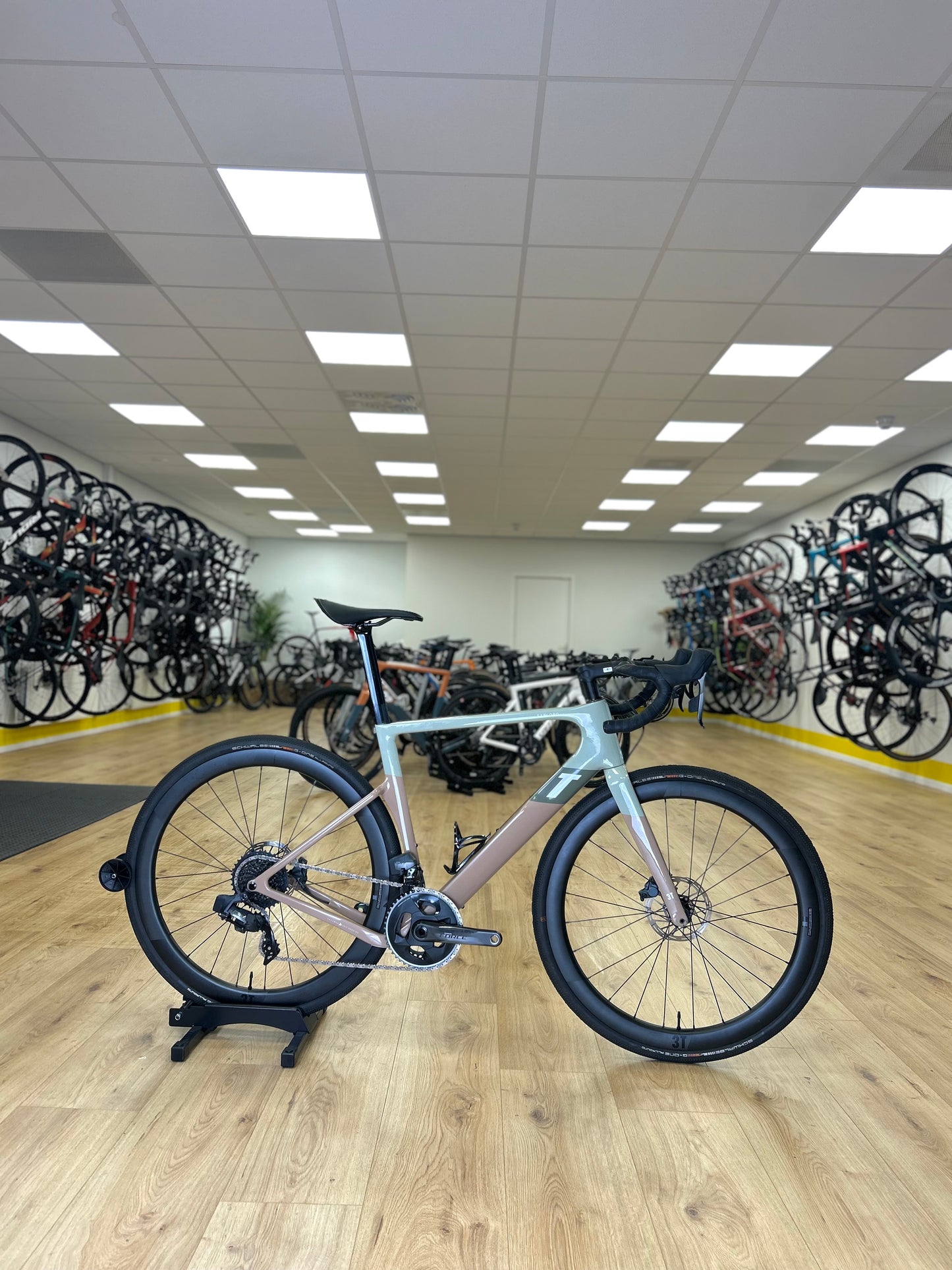 3T Exploro AXS Carbon Gravel