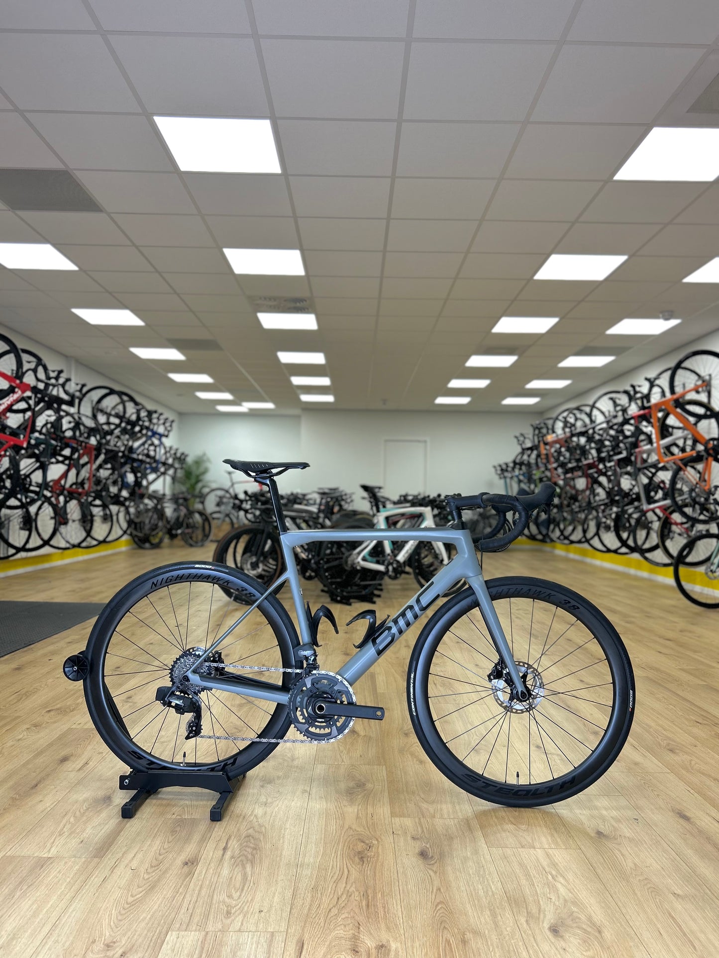 2000KM BMC TeamMachine AXS PM Carbon Disc Race Bike