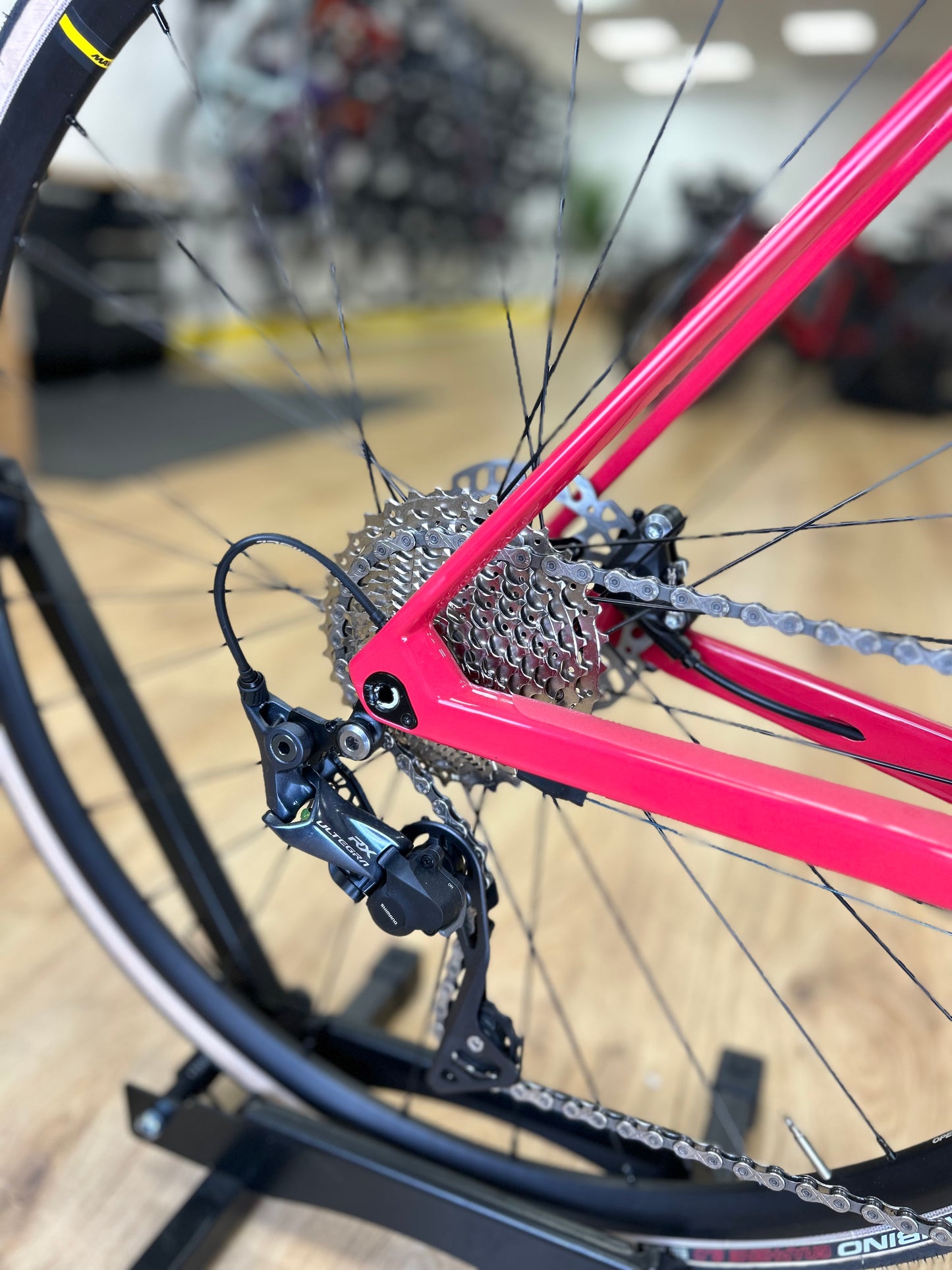 NEW - BMC Road Machine Ultegra Carbon Disc Racefiets