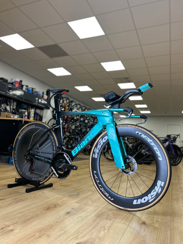 Bianchi Aquila RC Disc Di2 Carbon TT