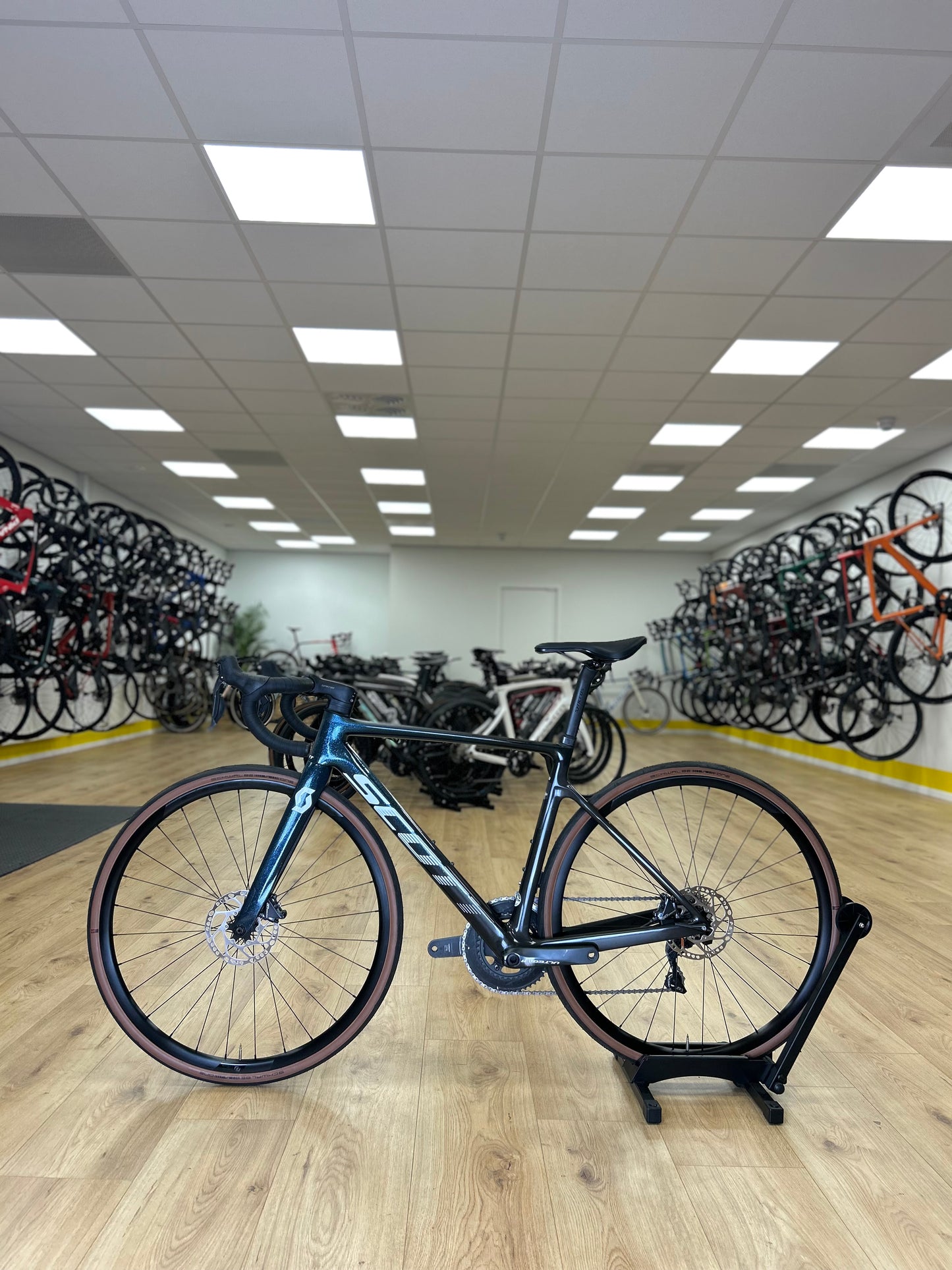 Scott Addict RC Di2 Carbon Disc Racefiets