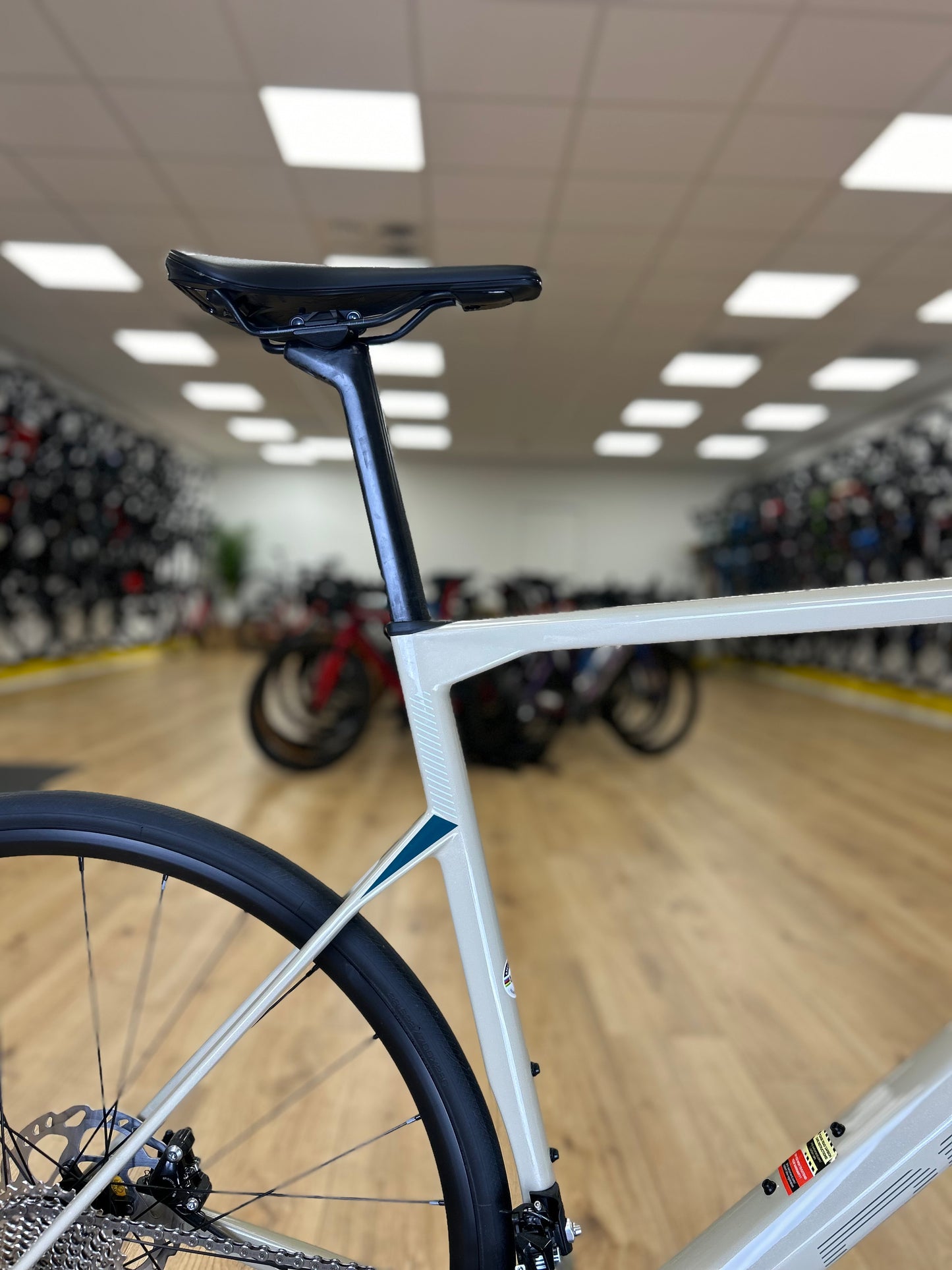 NEW - BMC Road Machine Carbon Disc Racefiets
