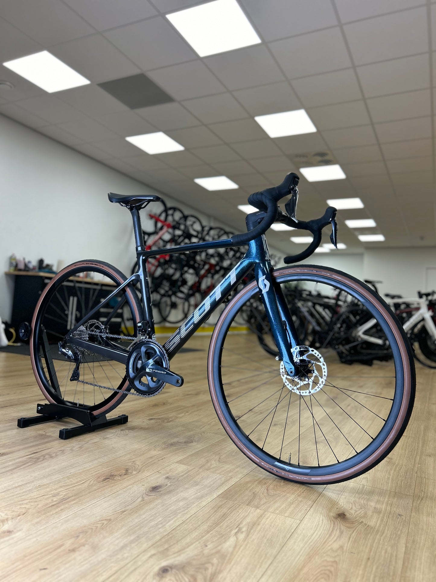 Scott Addict RC Di2 Carbon Disc Racefiets