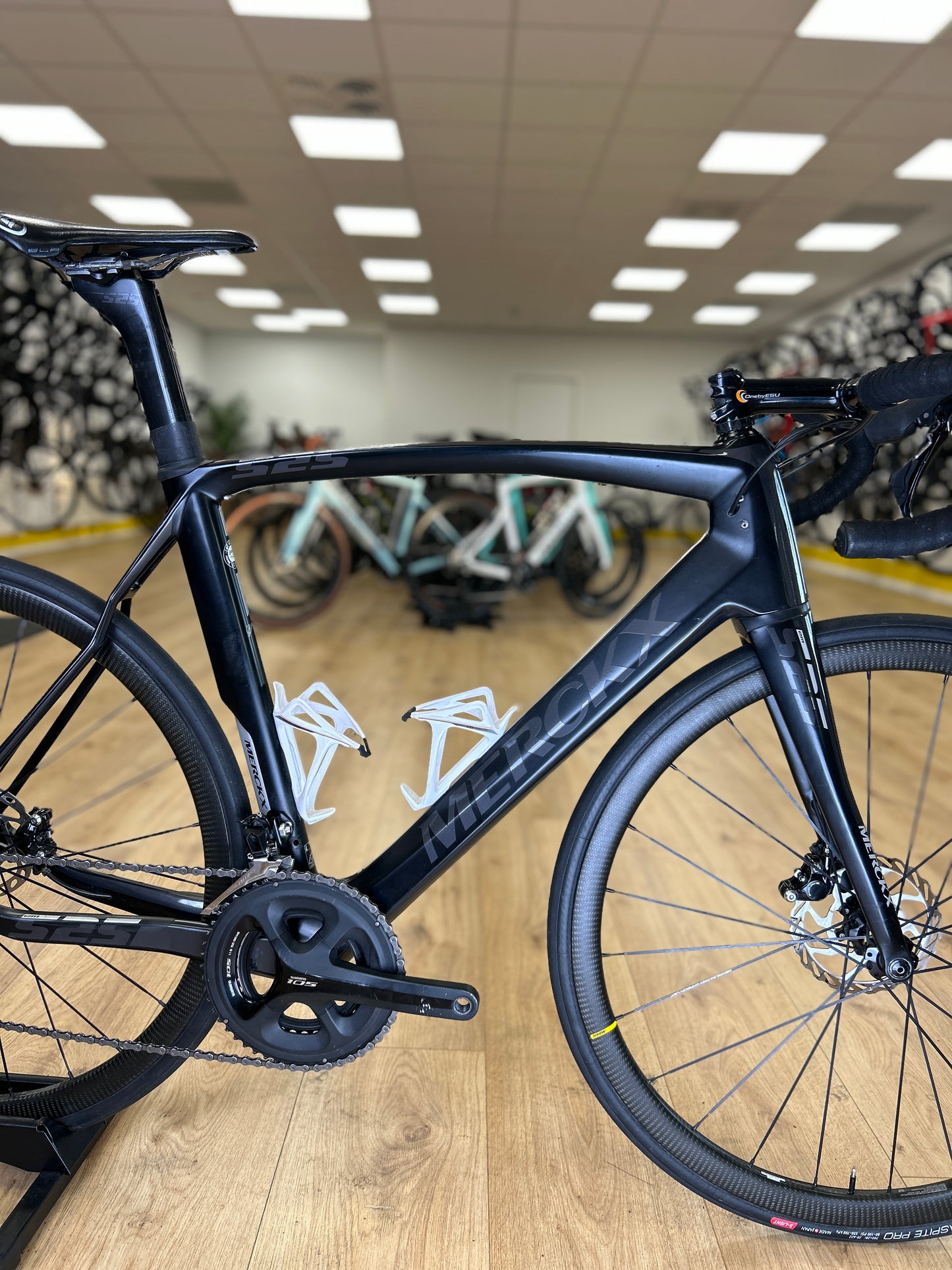 Eddy Merckx EM525 Disc Carbon Racefiets