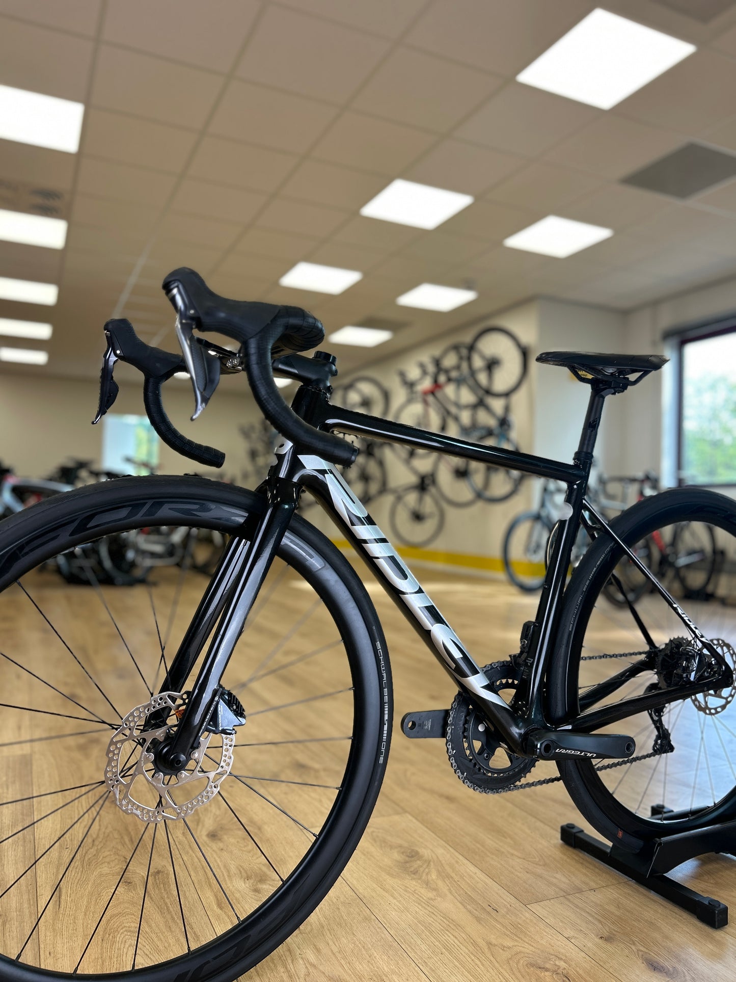 Ridley Helium Ultegra Di2 Carbon Racefiets