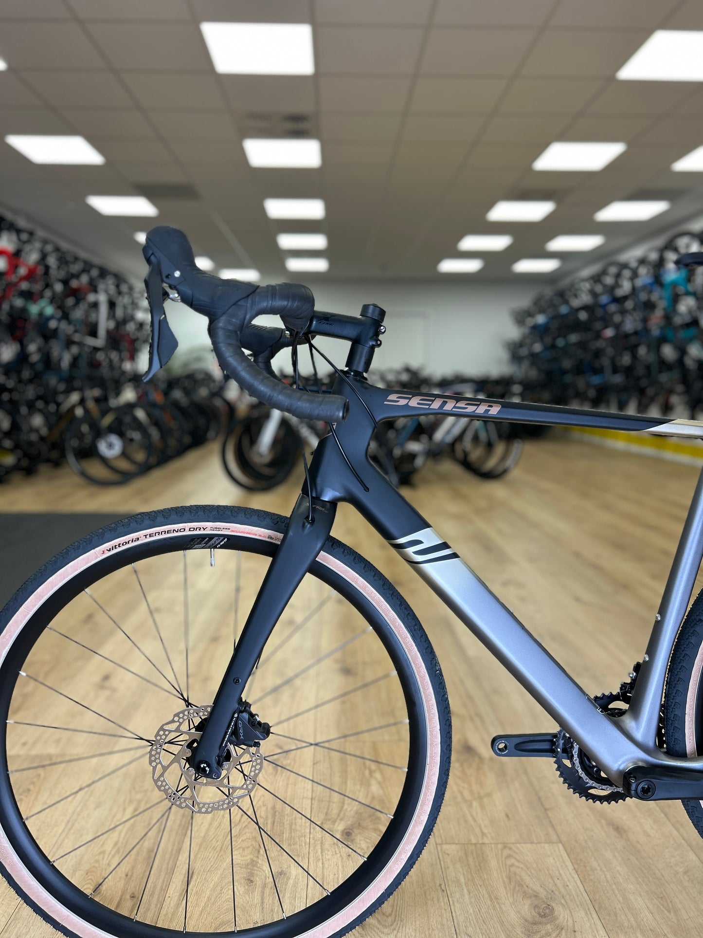 0km Showroom Model Sensa Giulia Elite Gravel