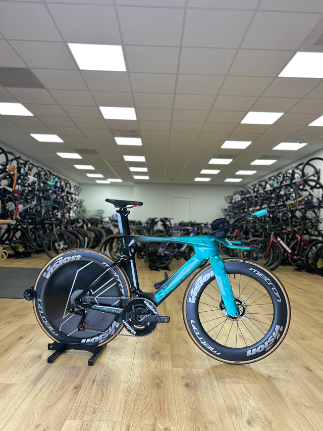 Bianchi Aquila RC Disc Di2 Carbon TT