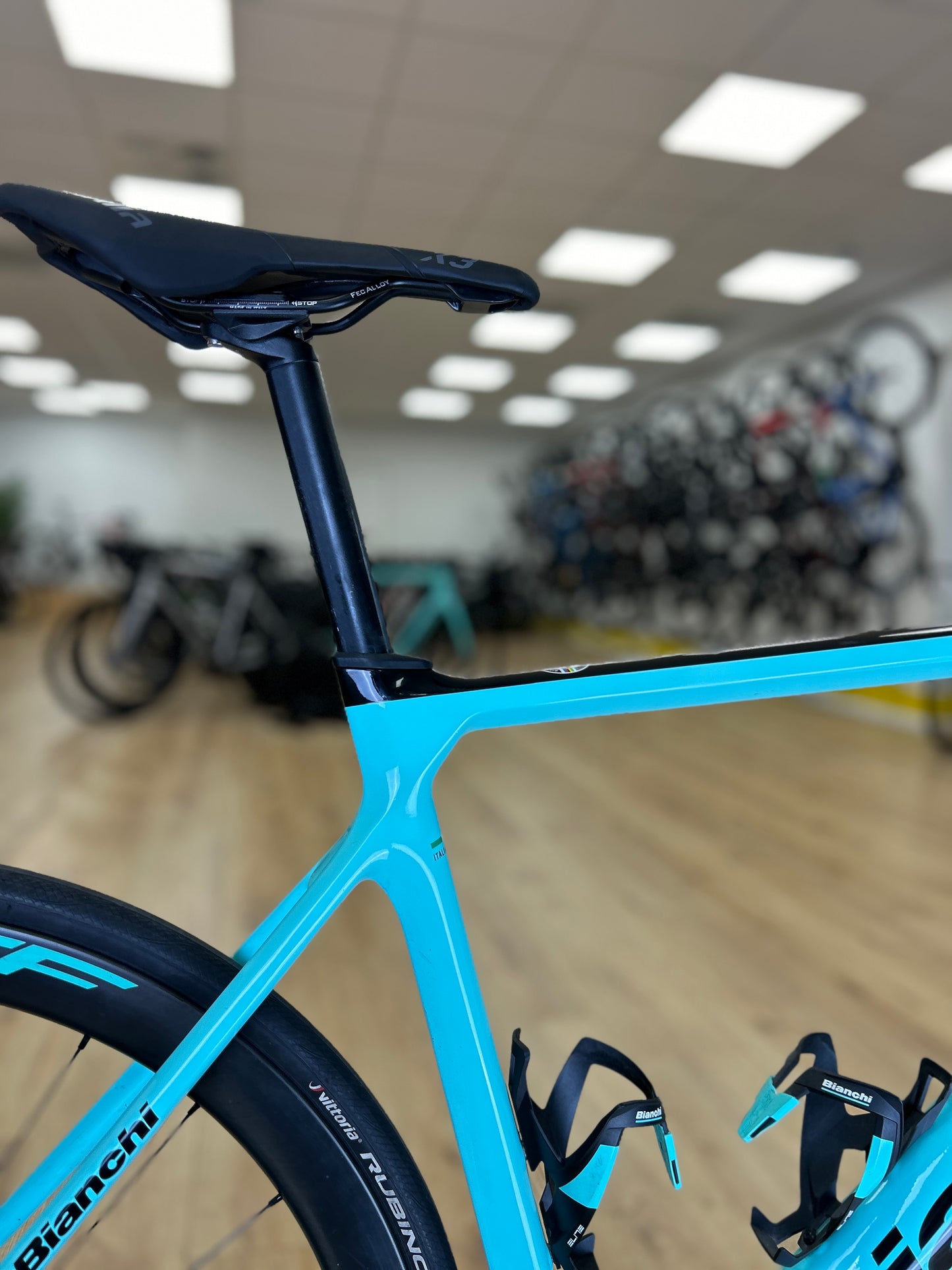 Bianchi Infinito Carbon Disc Racefiets