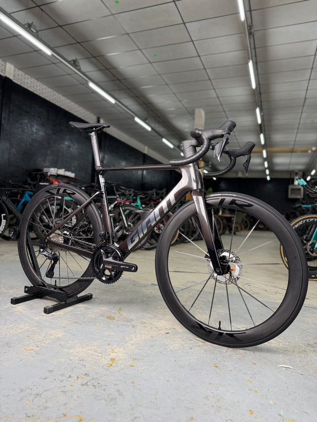 SHOWROOM Giant Propel Advanced Pro 0 Di2 Carbon Racefiets
