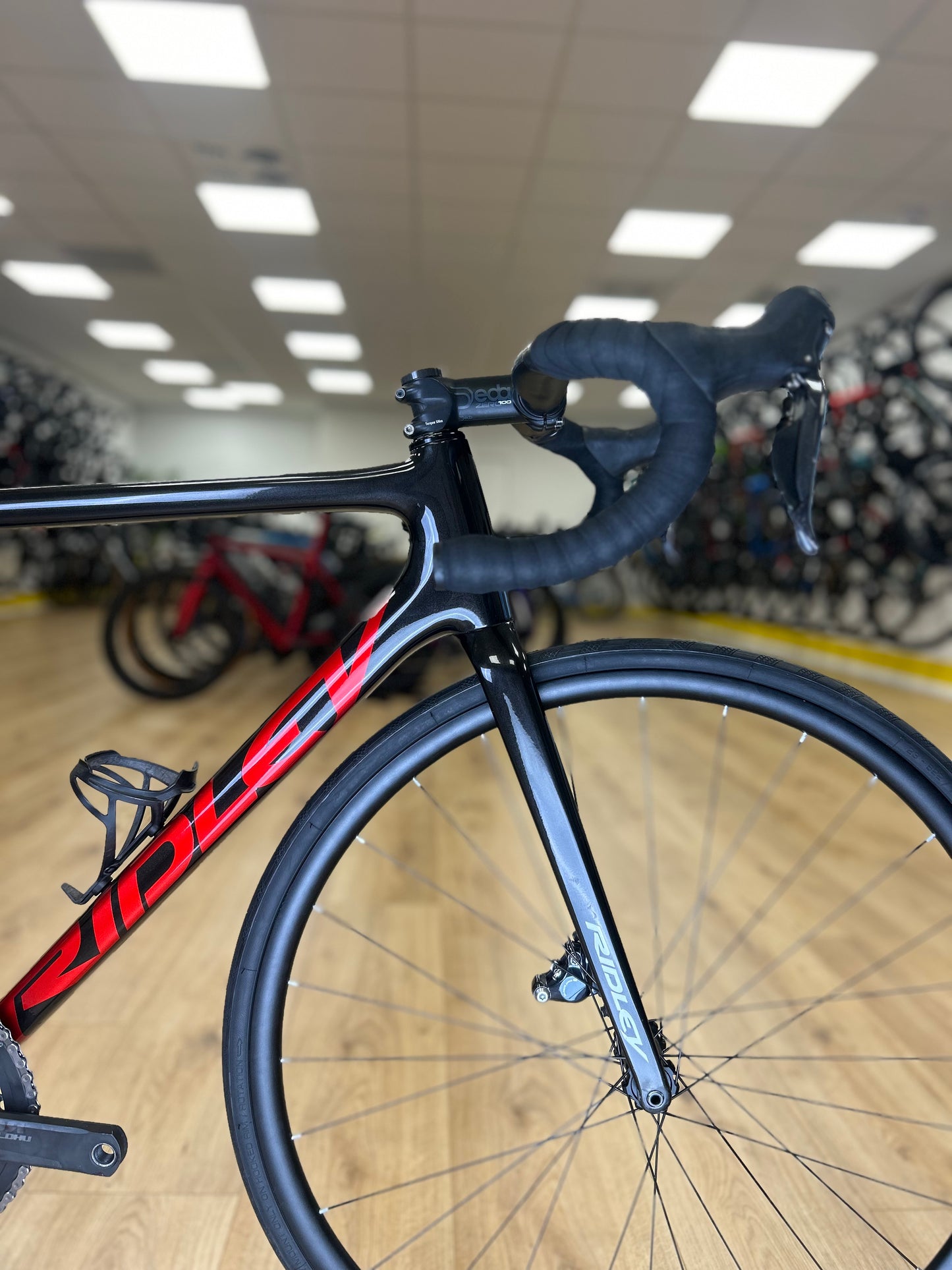 Ridley Helium Di2 Carbon Disc Racefiets