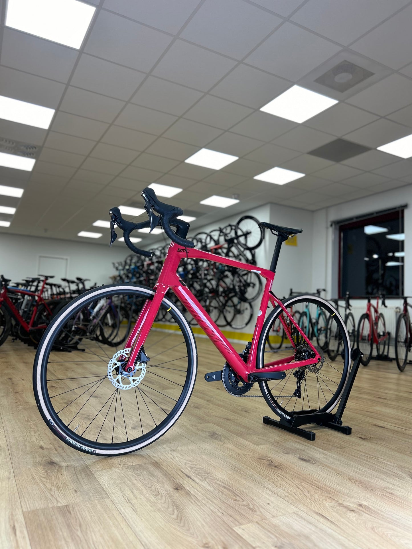 NEW - BMC Road Machine Ultegra Carbon Disc Racefiets