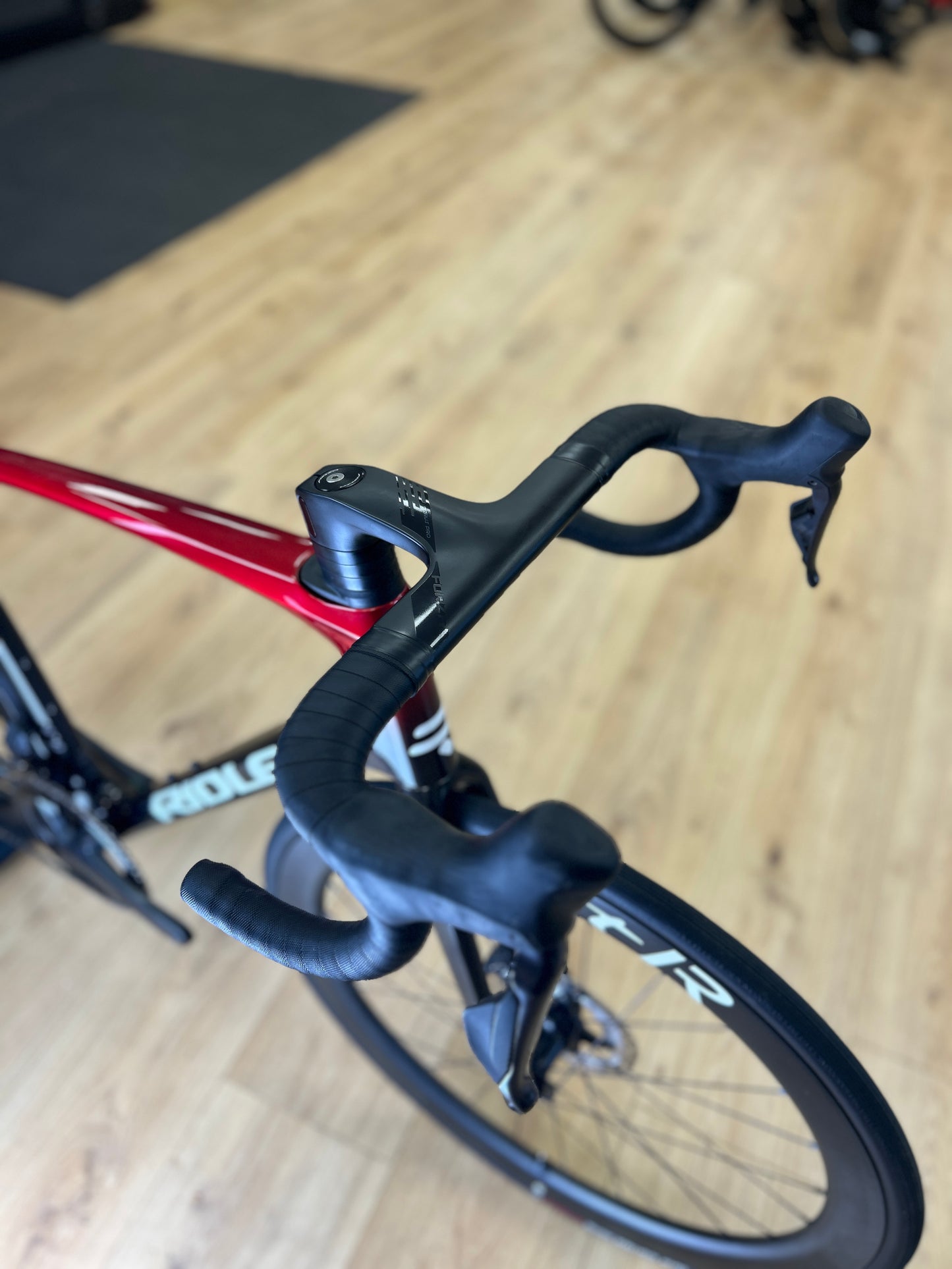 500km Ridley Fenix SLiC Di2 Carbon Racefiets