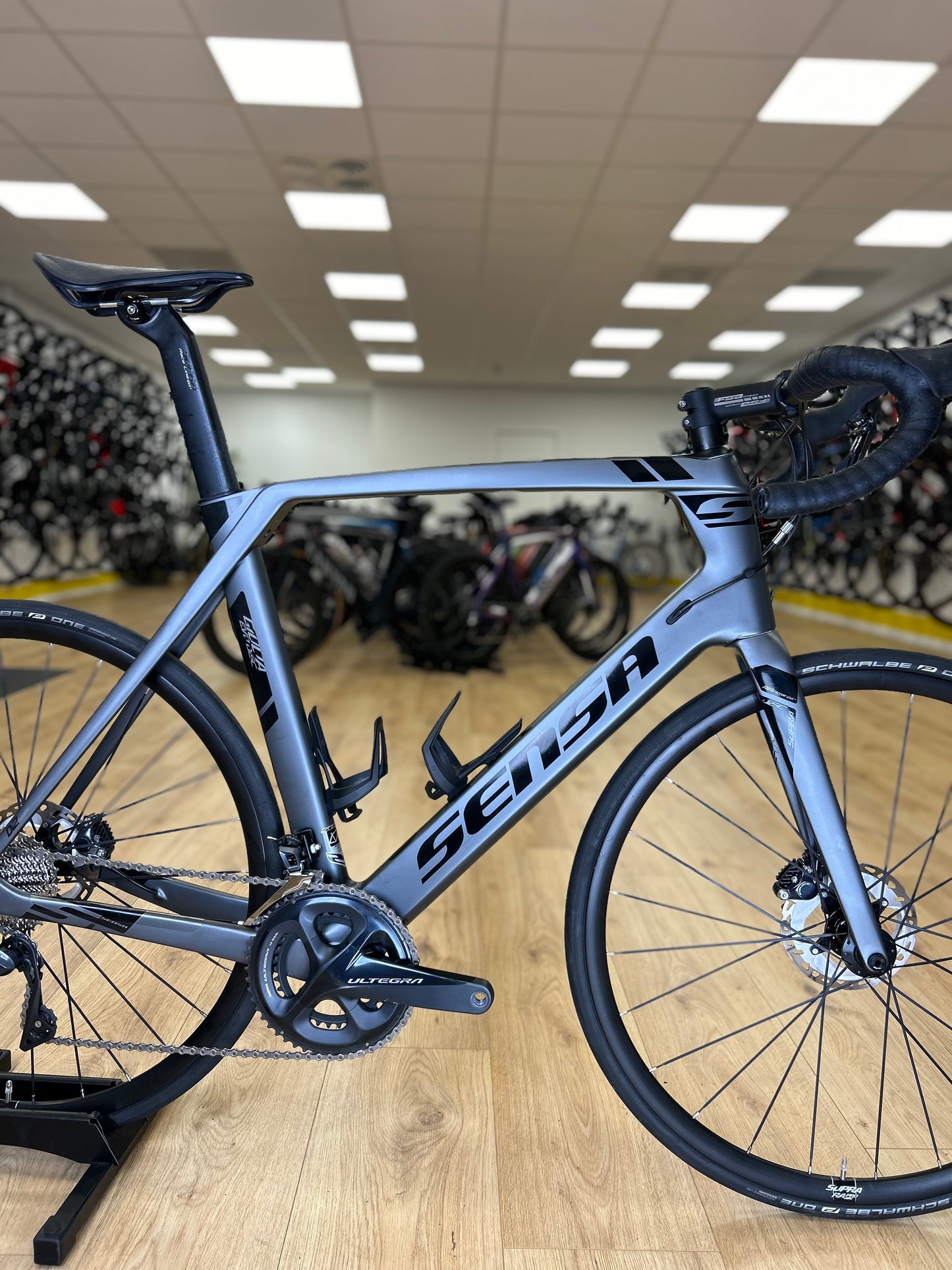 Sensa Giulia Evo MT61 Ultegra Carbon Disc Road Bike