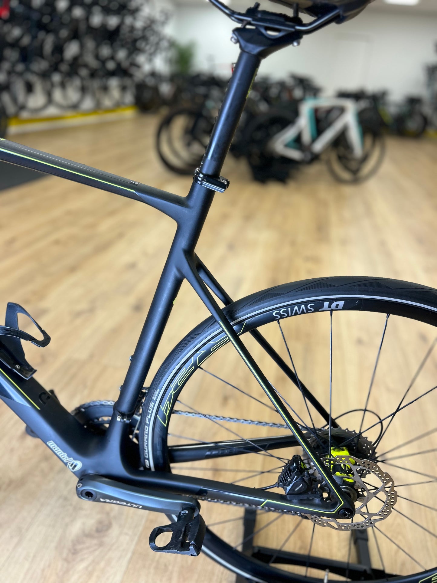 Cube Attain Carbon Disc Racefiets