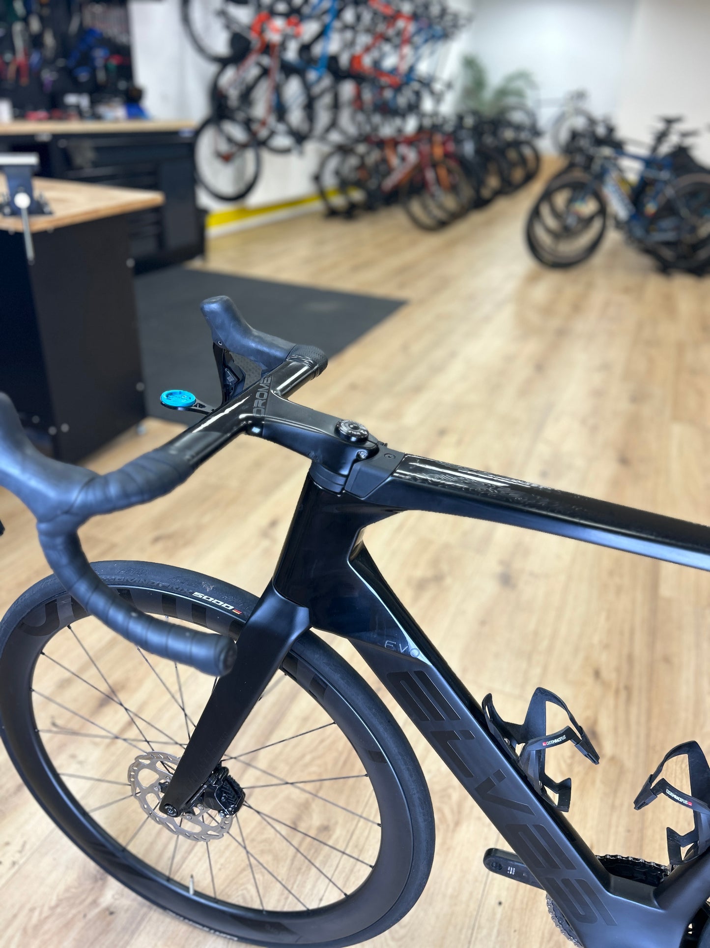 Elves Falath Pro Di2 Carbon Racefiets