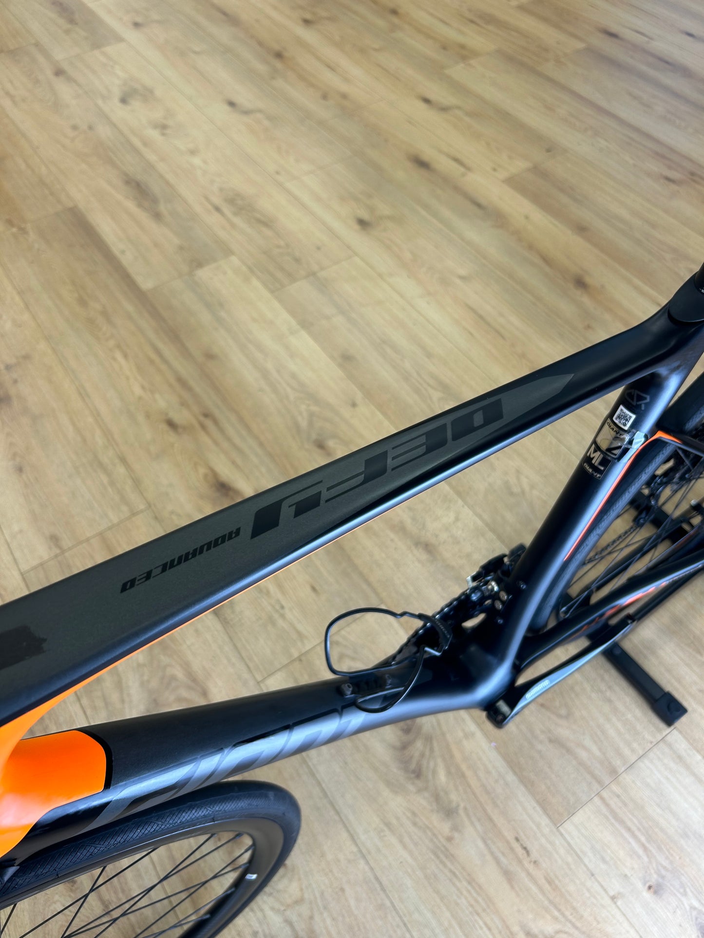Giant Defy Carbon Disc Racefiets