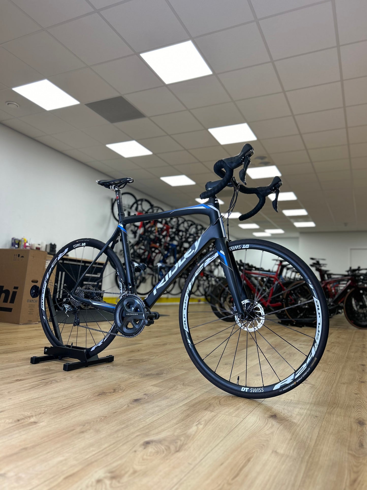 Ridley Fenix Carbon Ultegra Disc Racefiets