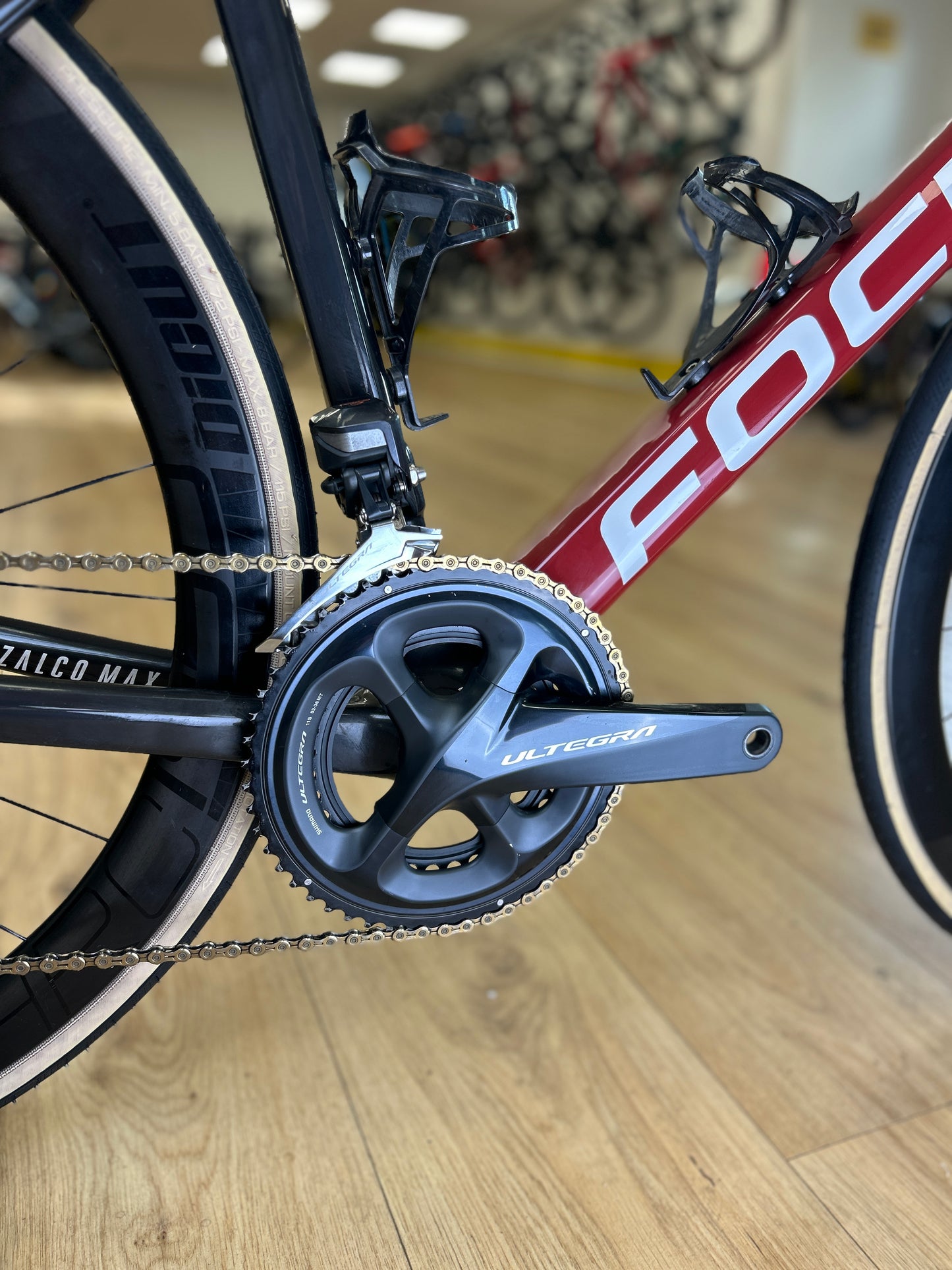 Focus Izalco Max 9.8 Di2 Carbon Racefiets
