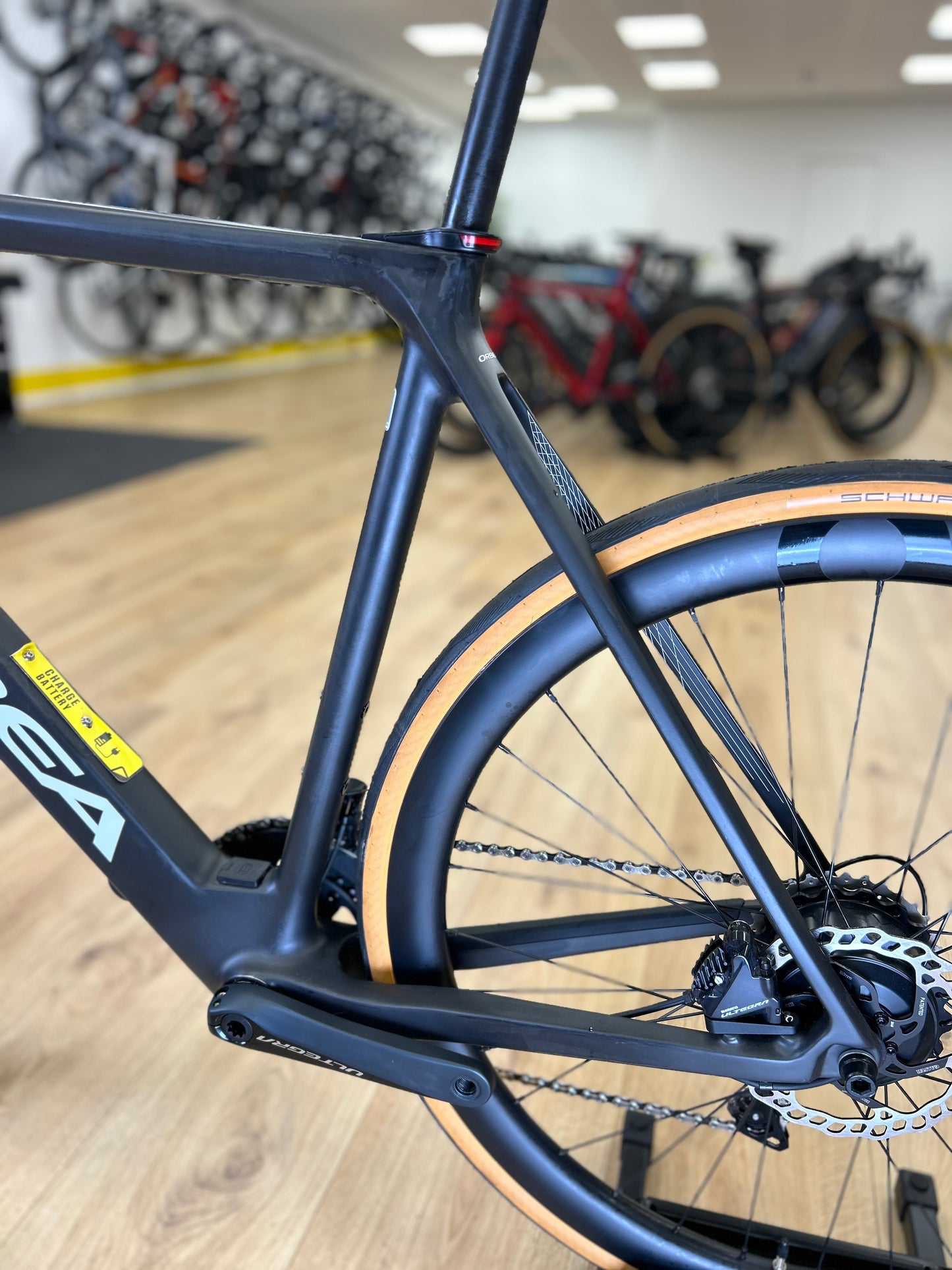 0km Showroom Model Orbea Gain M20 Ultegra Carbon Racing Bike