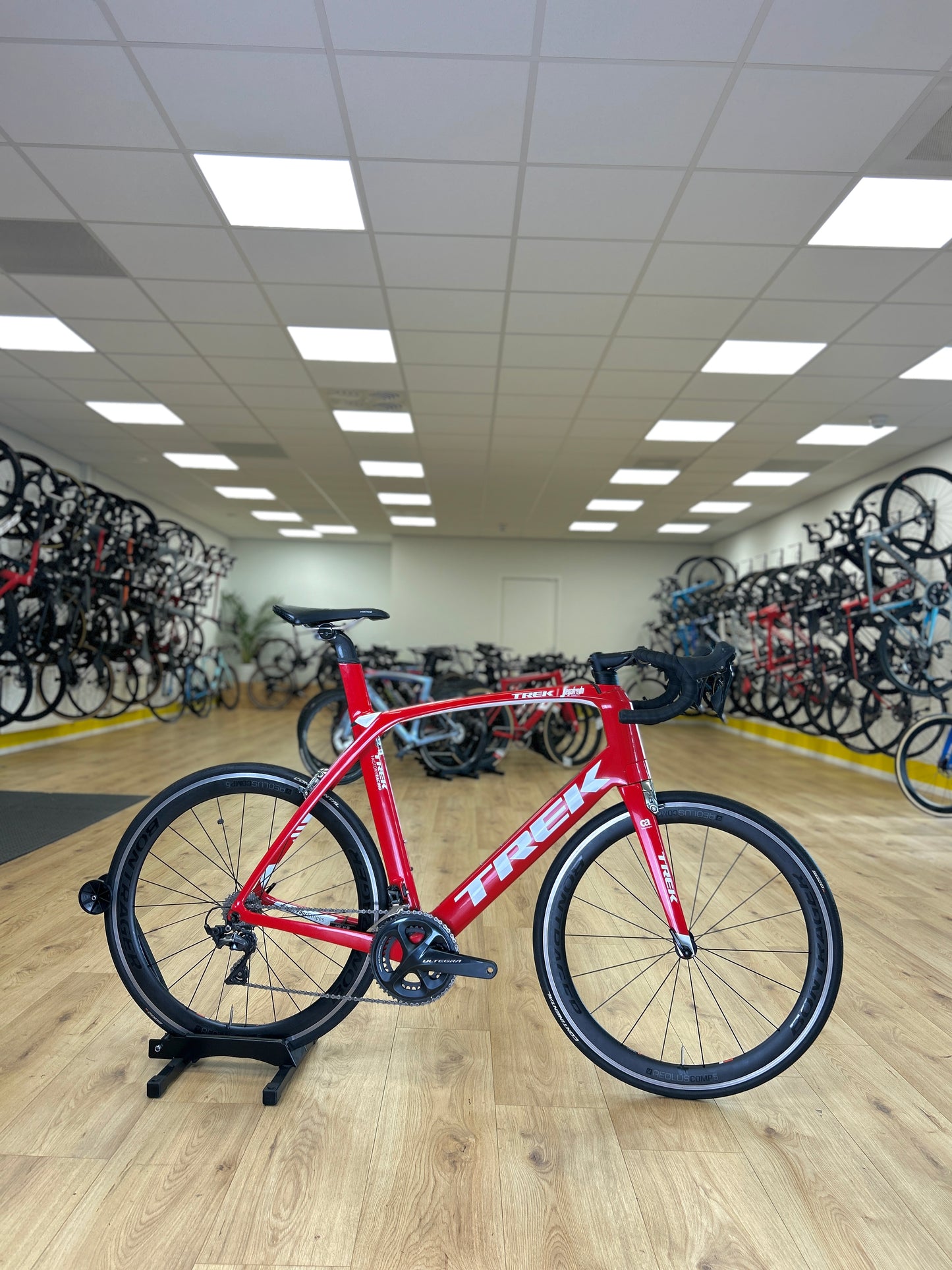 Trek Madone SL6 Segafredo Carbon Racefiets