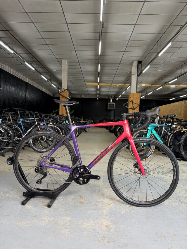 Giant TCR Di2 Carbon Road Bike