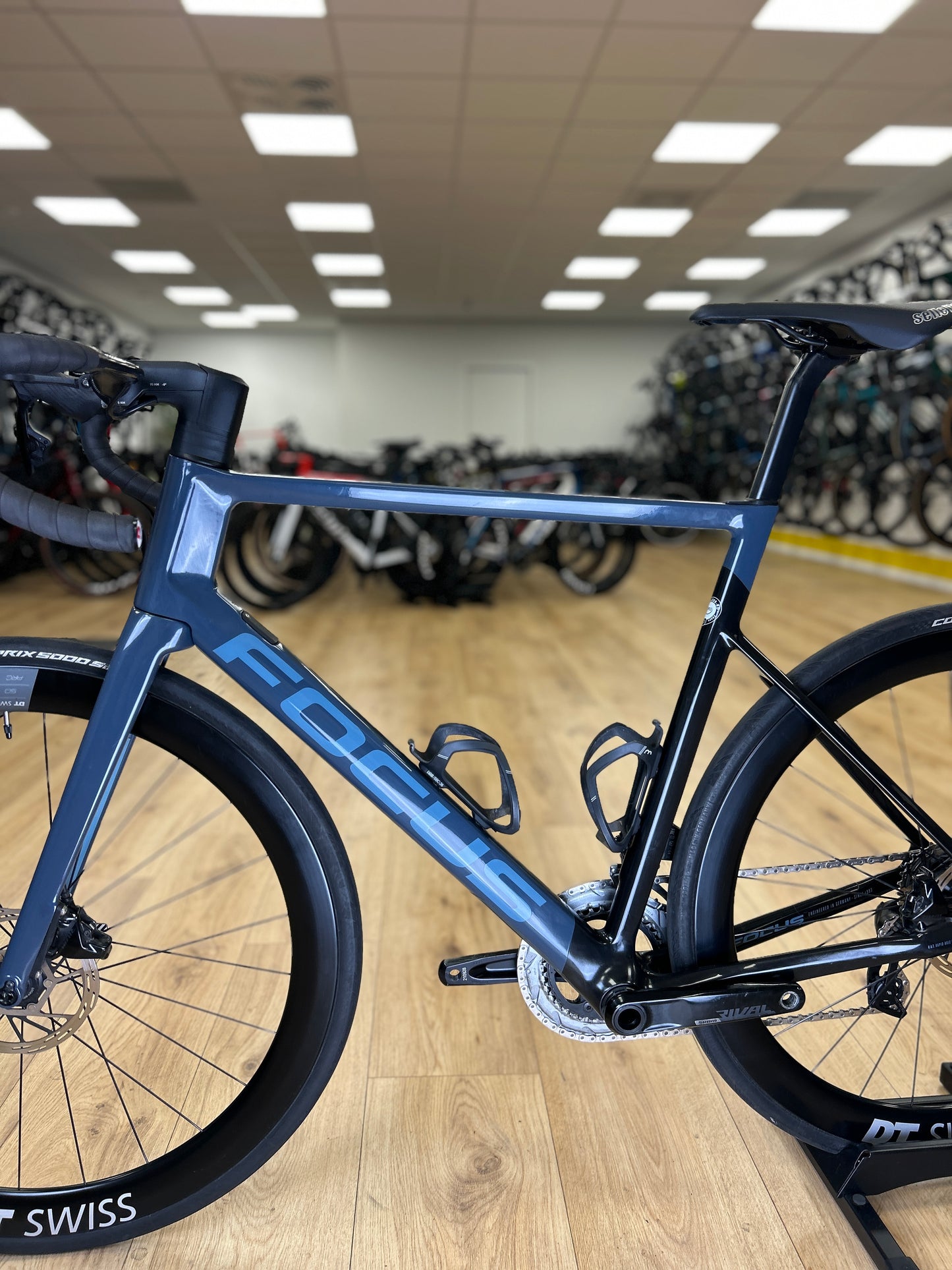 Focus Izalco MAX 9.7 AXS Carbon Racefiets