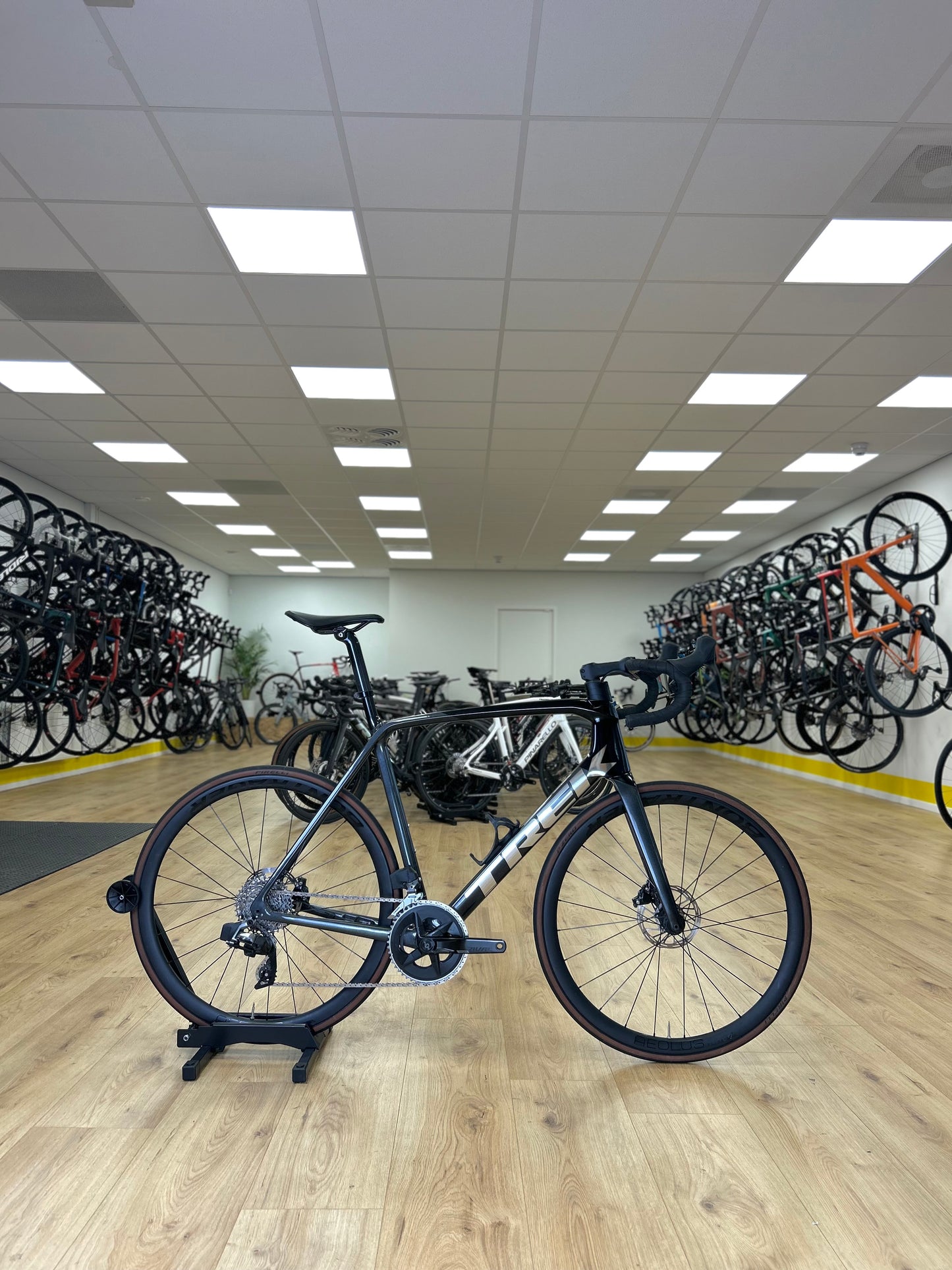 1000km Trek Emonda SL6 Pro Carbon Disc Road Bike